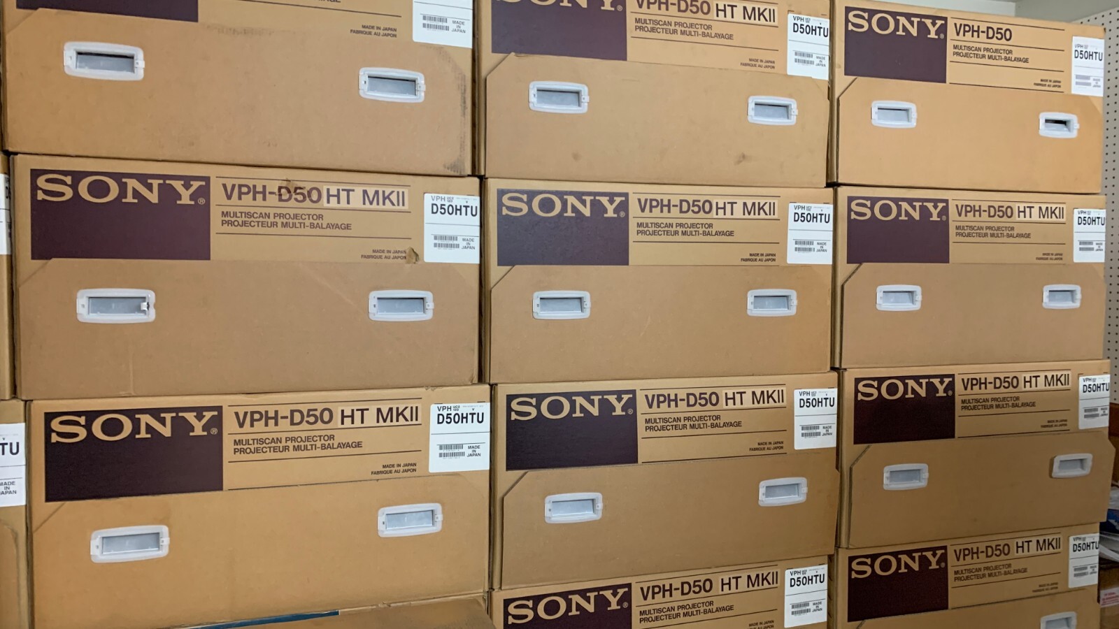 Sony VPH-D50HTU CRT Projector