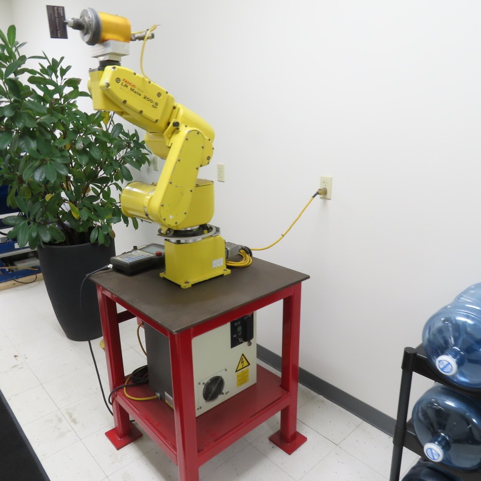 FANUC LR Mate 200iB/5P 6 Axis Robot R-J3iB Mate Control & Teach Pendant 110V 1Ph