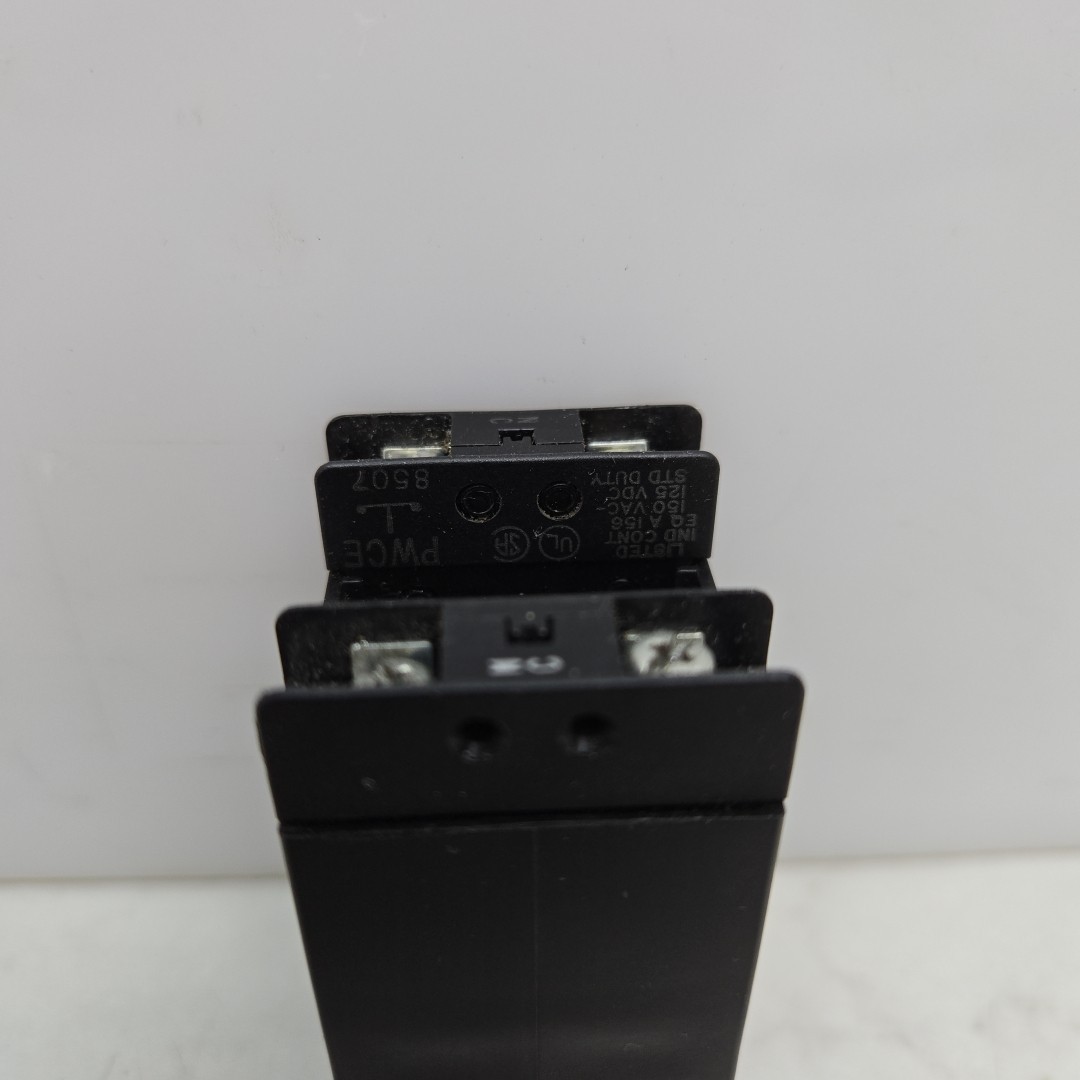 4 Pack Micro Switch PWSBM101 Selector Switch w/ PWCM and PWCE Contact Blocks