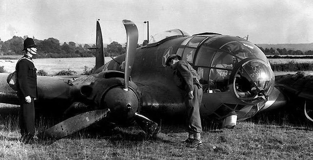 WWII B&W Photo German  Luftwaffe He111 Down in England  WW2 World War Two  /6030