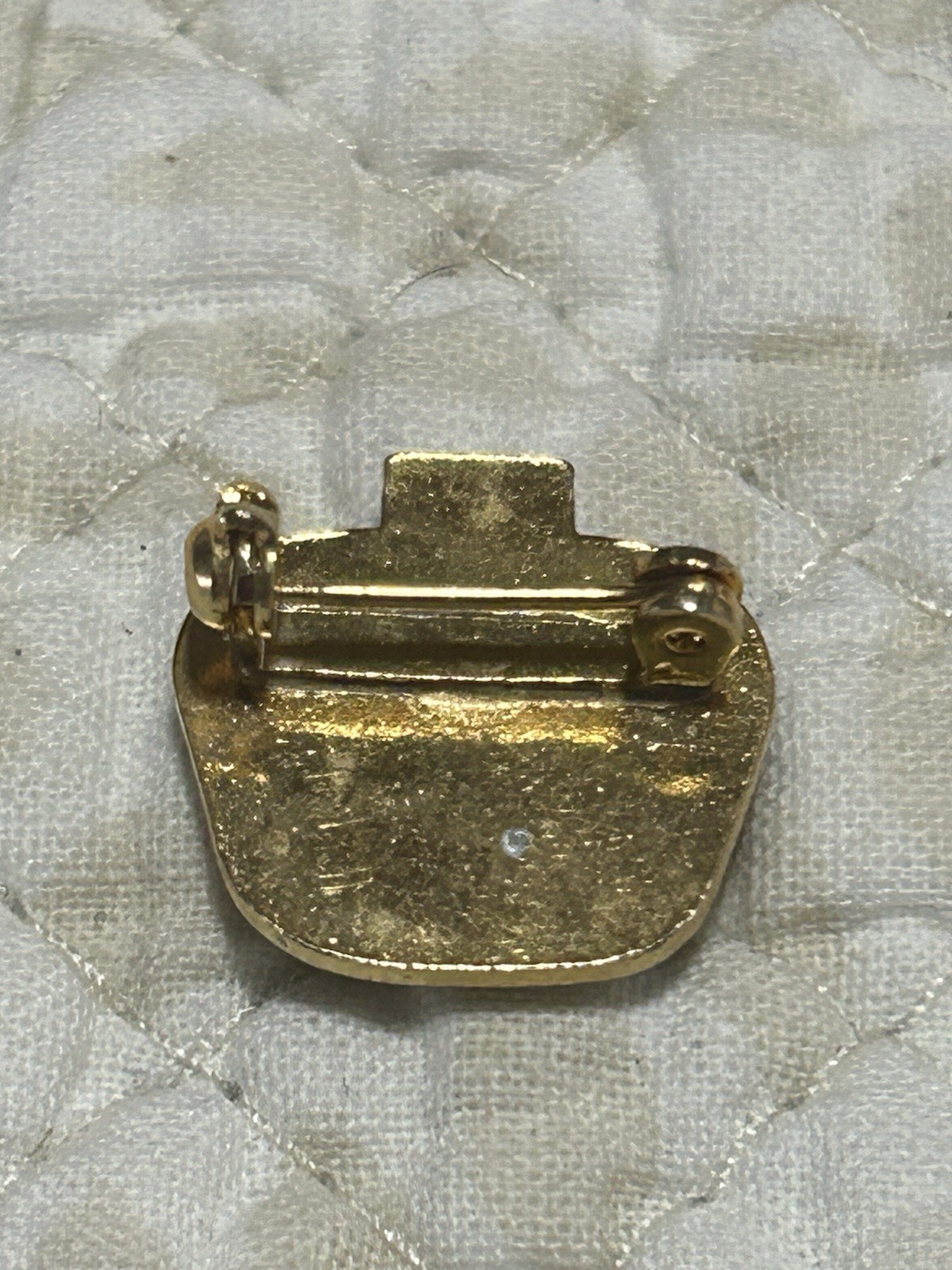 CANADA FORCES LAPEL PIN