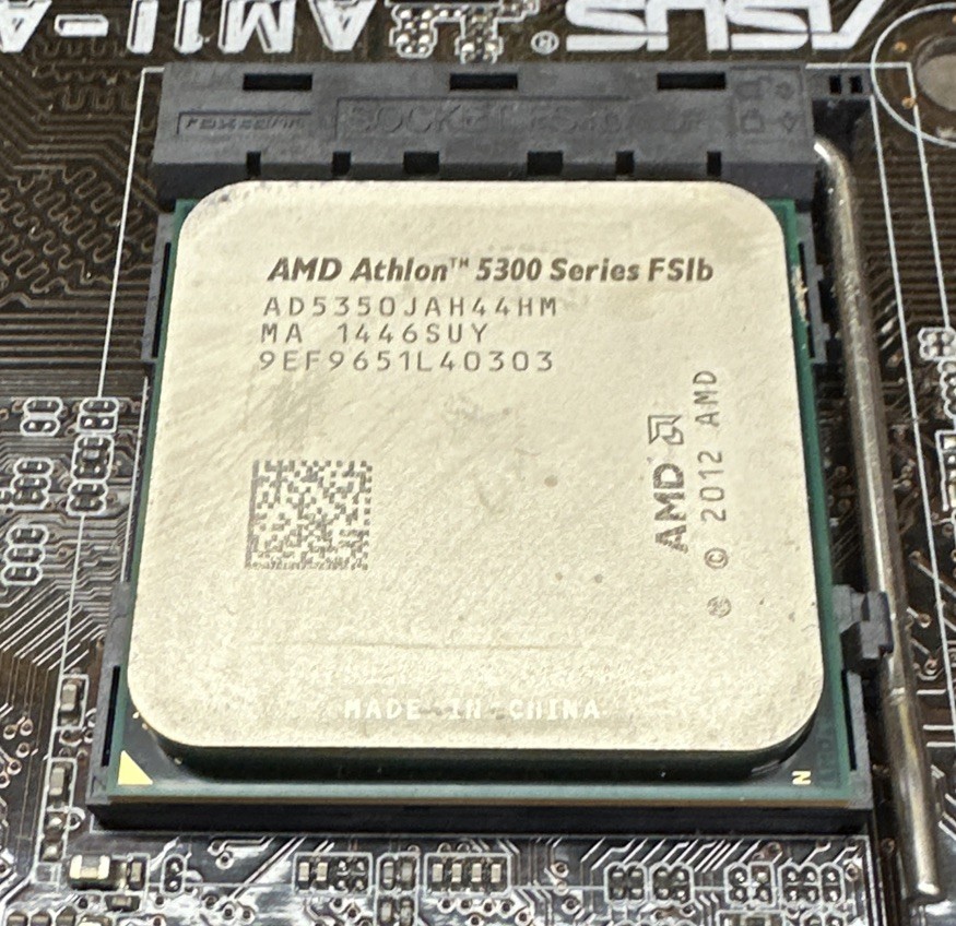 AMD Athlon 5300 Series FSIb, 2.05GHz, SOCKET AM1, AD5350JAH44HM Socket     RL14