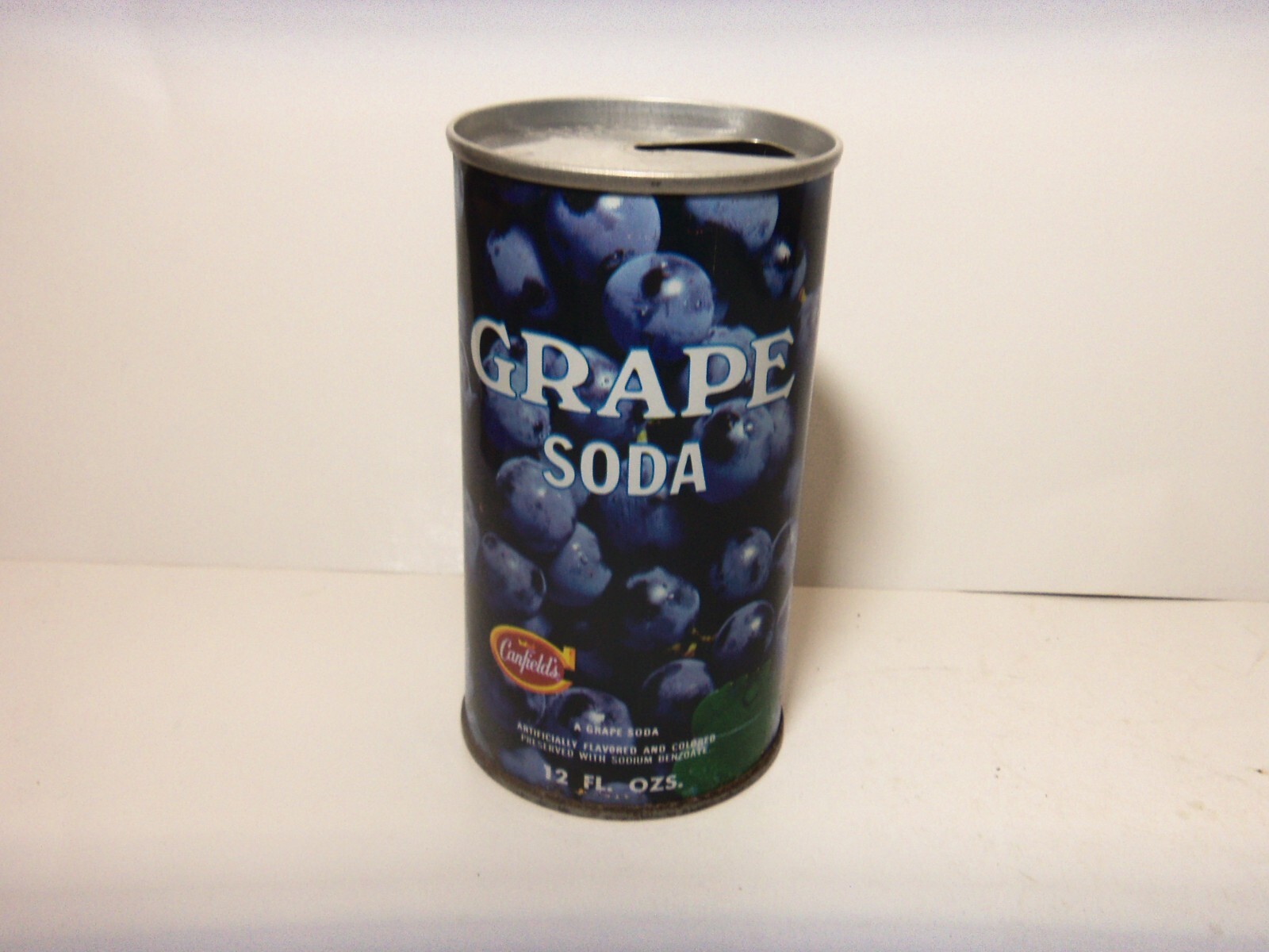CANFIELDS GRAPE SODA  12 oz STEEL CAN CHICAGO, ILLINOIS