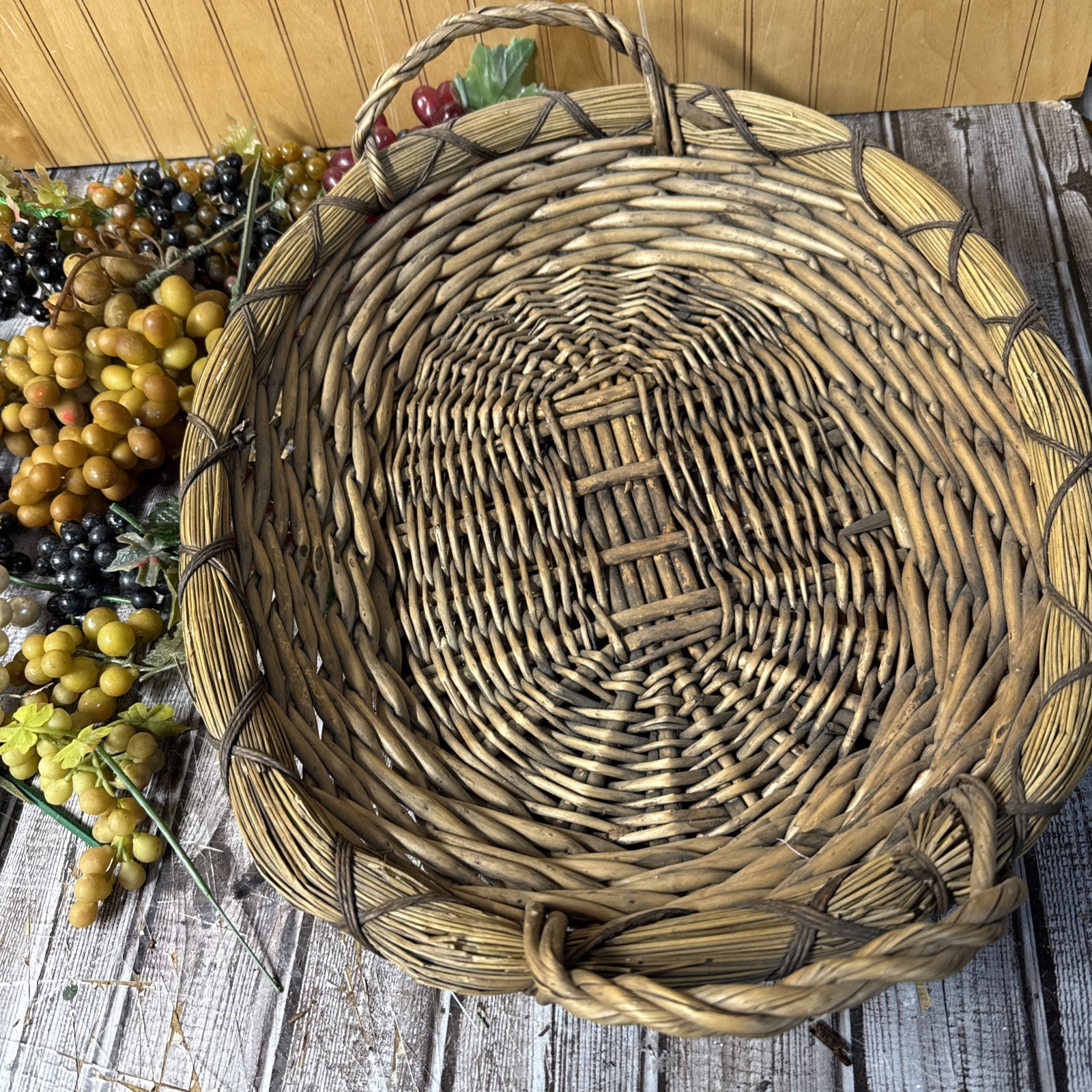 Rustic, Handwoven Willow Gathering Basket 17” X 14” Full Of Grapes￼