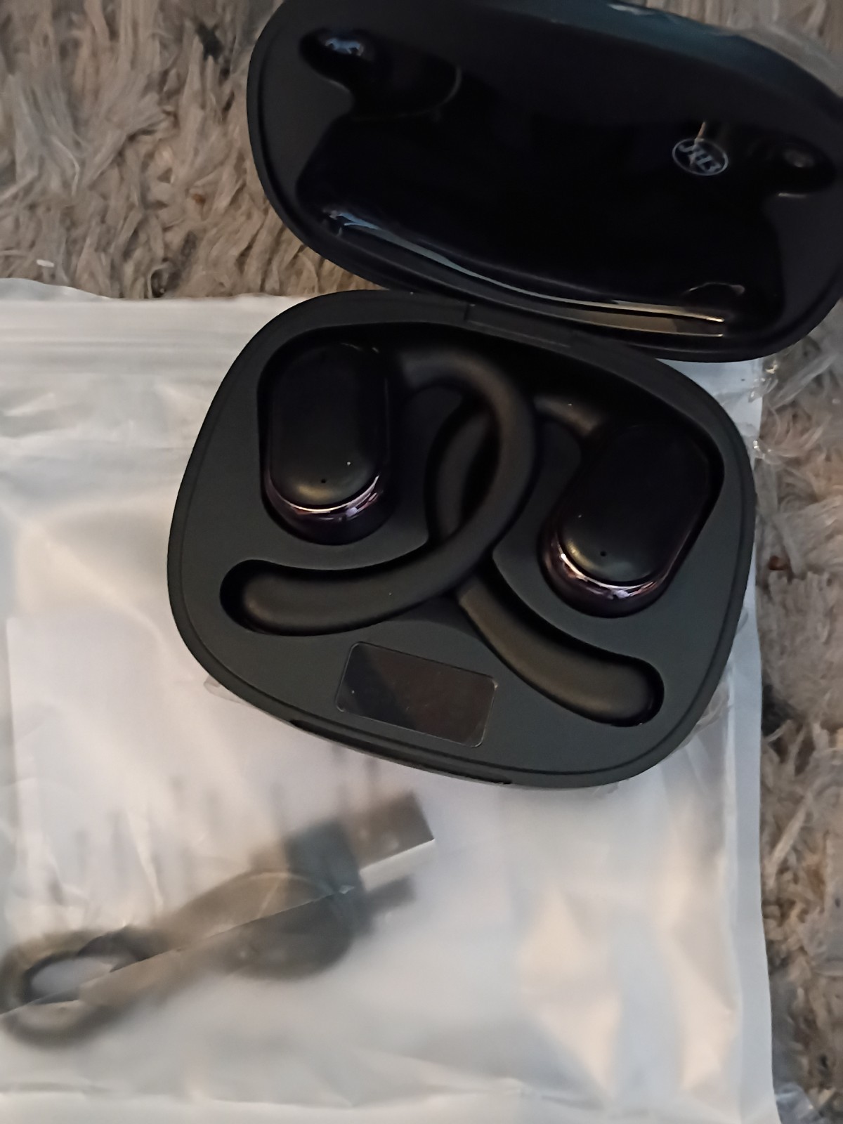 Black Wireless Bluetooth Ear-hook Earbuds with Charging Case Double Earpieces