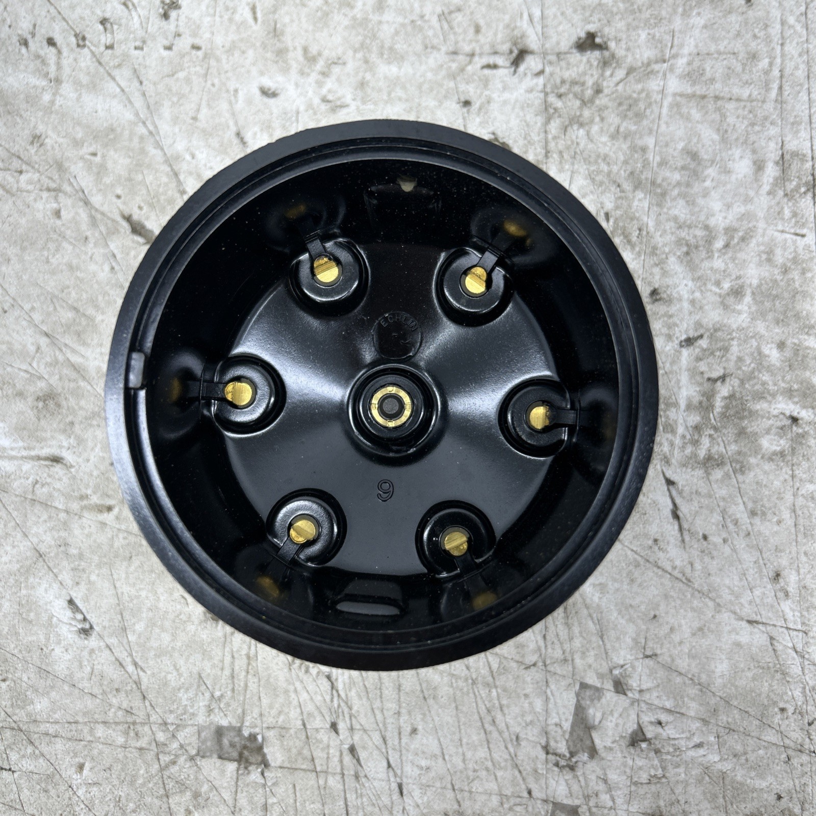 NAPA Echlin Distributor Cap FA69 (New Old Stock)