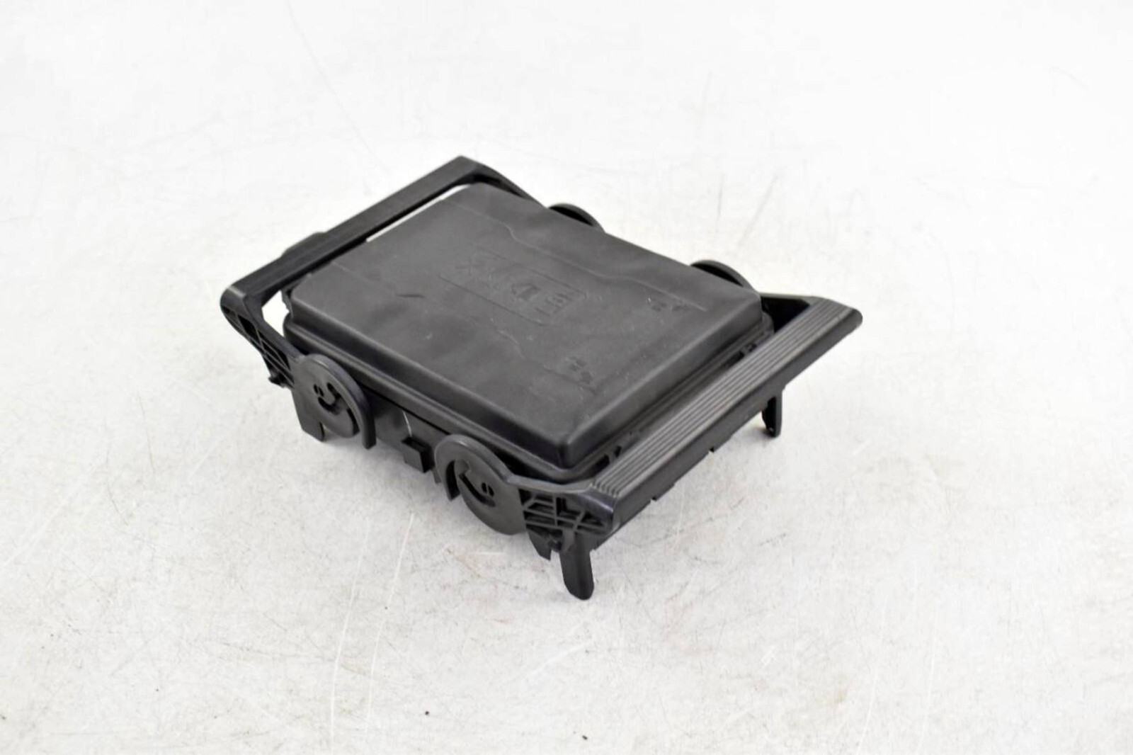 2014-2017 Chevy Silverado 1500 Pickup Engine Fuse Box