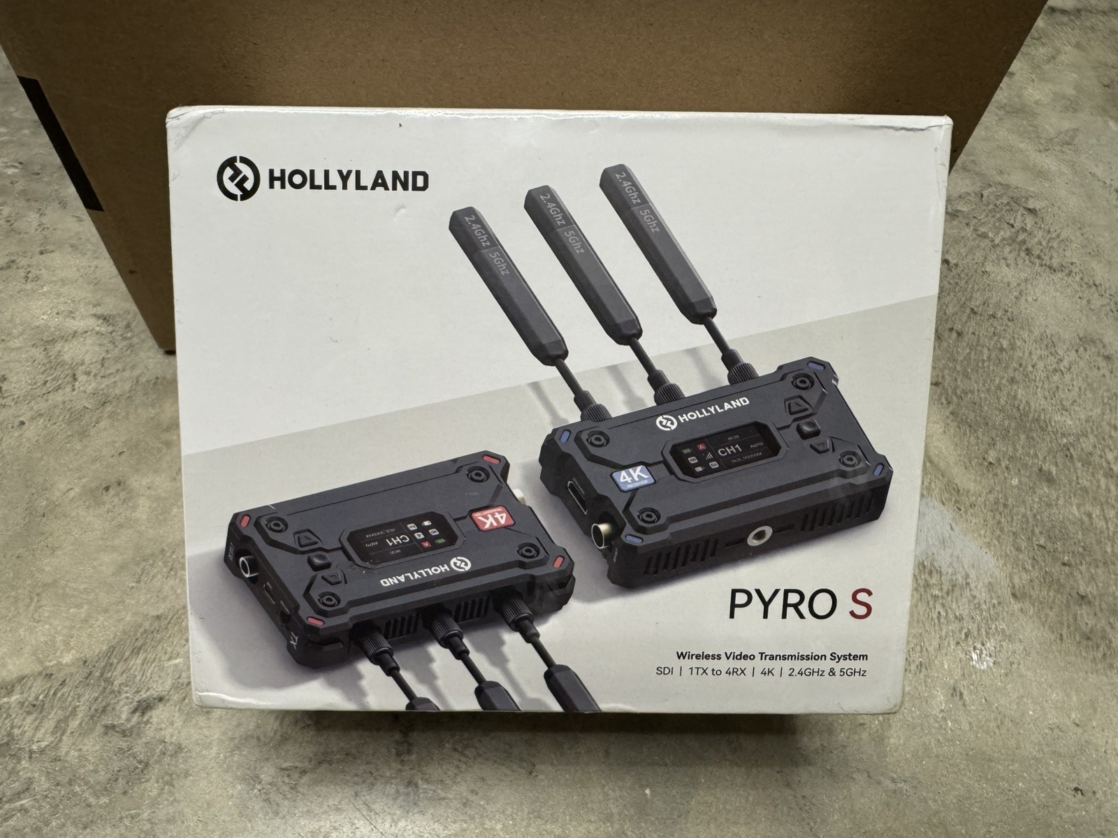 Hollyland Pyro S Wireless Video Transmission System - New and Sealed