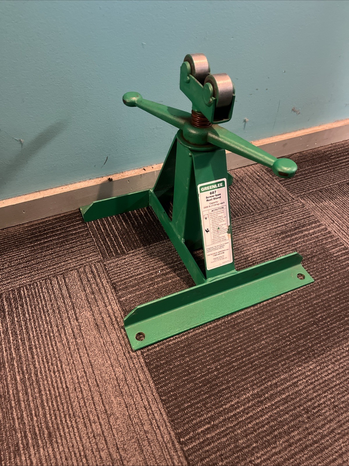 Greenlee Screw Type Reel Stand 2500 Lb Capacity With Out Pin!