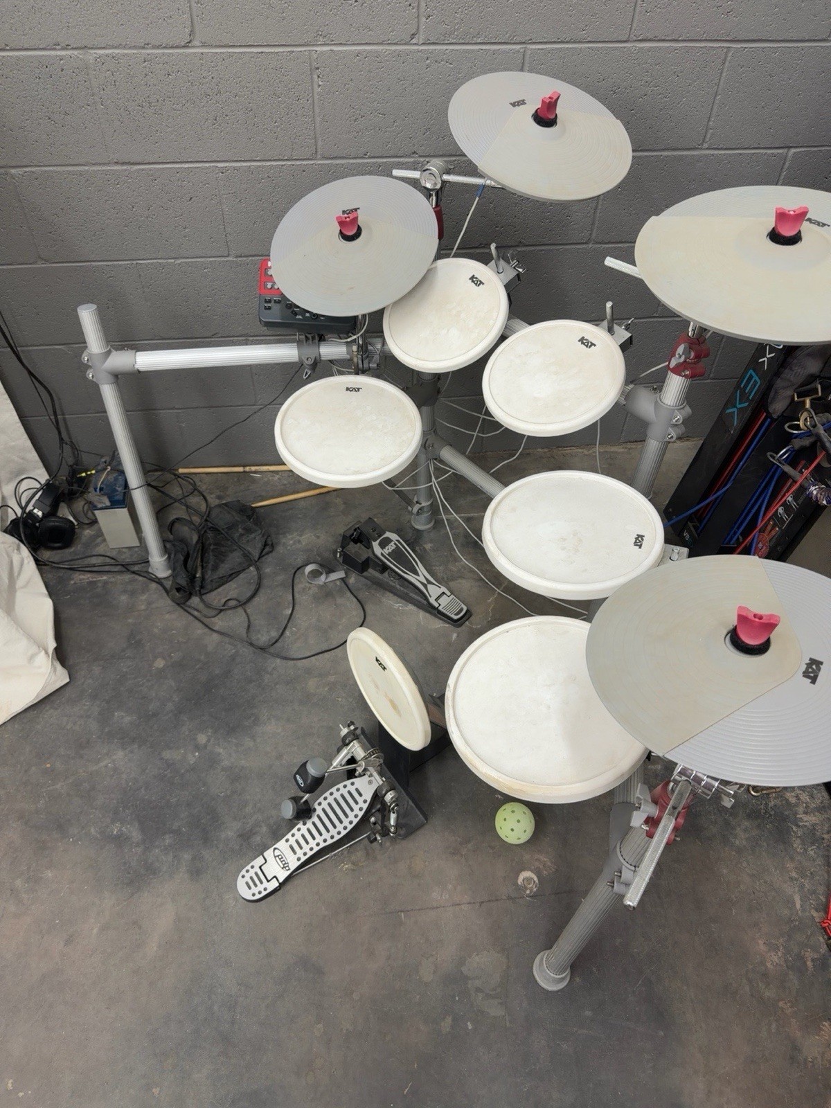 KAT KAT KT3 Digital Electronic Drum Kit, 6 Pads, Programmable, USB Out, Pedals