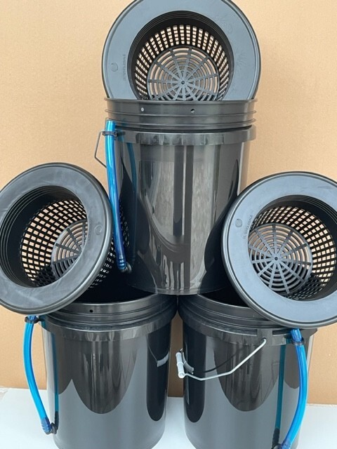 DIY -3 X 8 Inch -  Hydroponic/Aeroponic and DWC  Bucket W/ Lids /