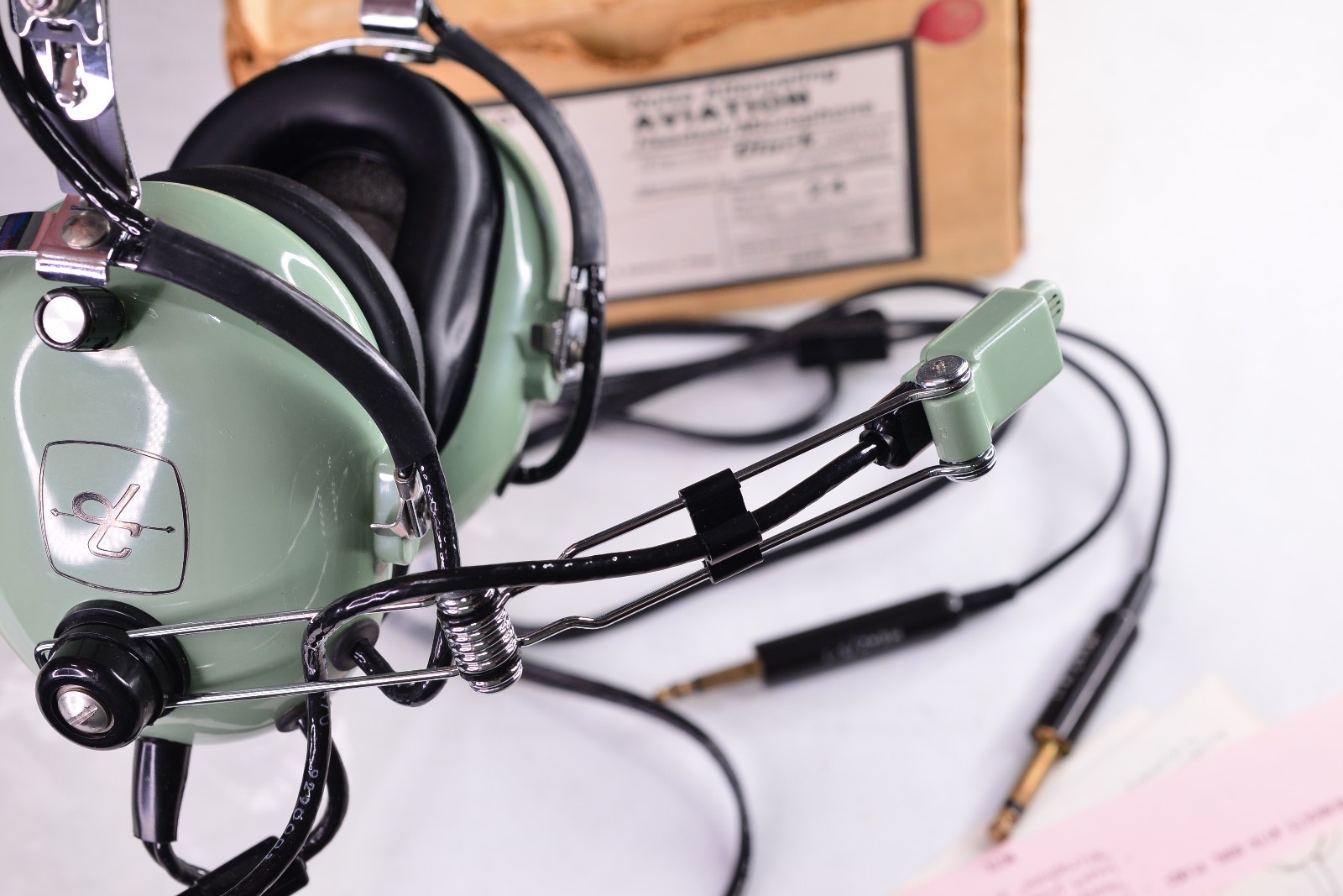 DAVID CLARK Model H10-40 Aviation Headset with M4 Microphone Mint in Box