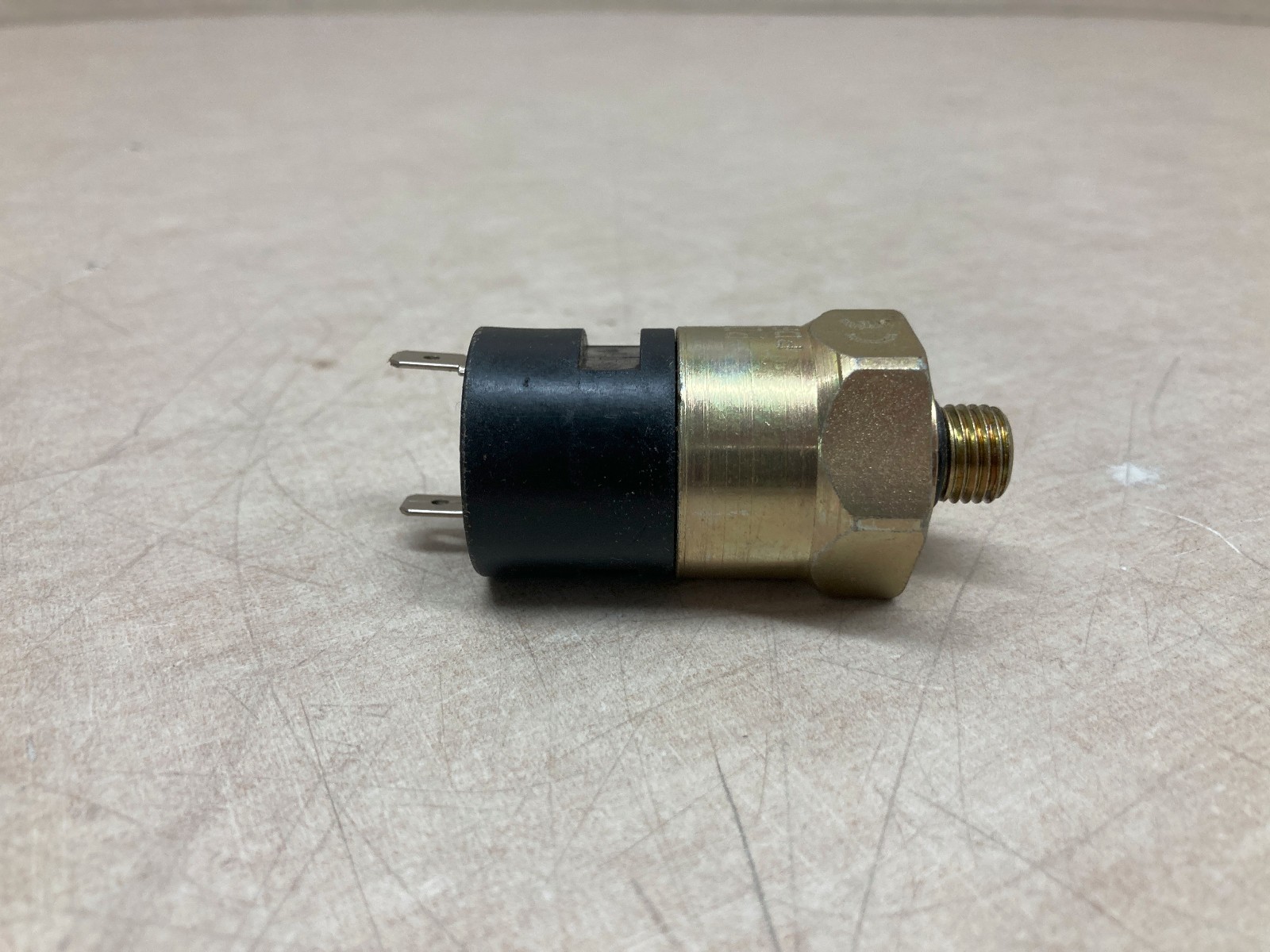 Brach Hero 26577 Pressure Switch 1600 PSI