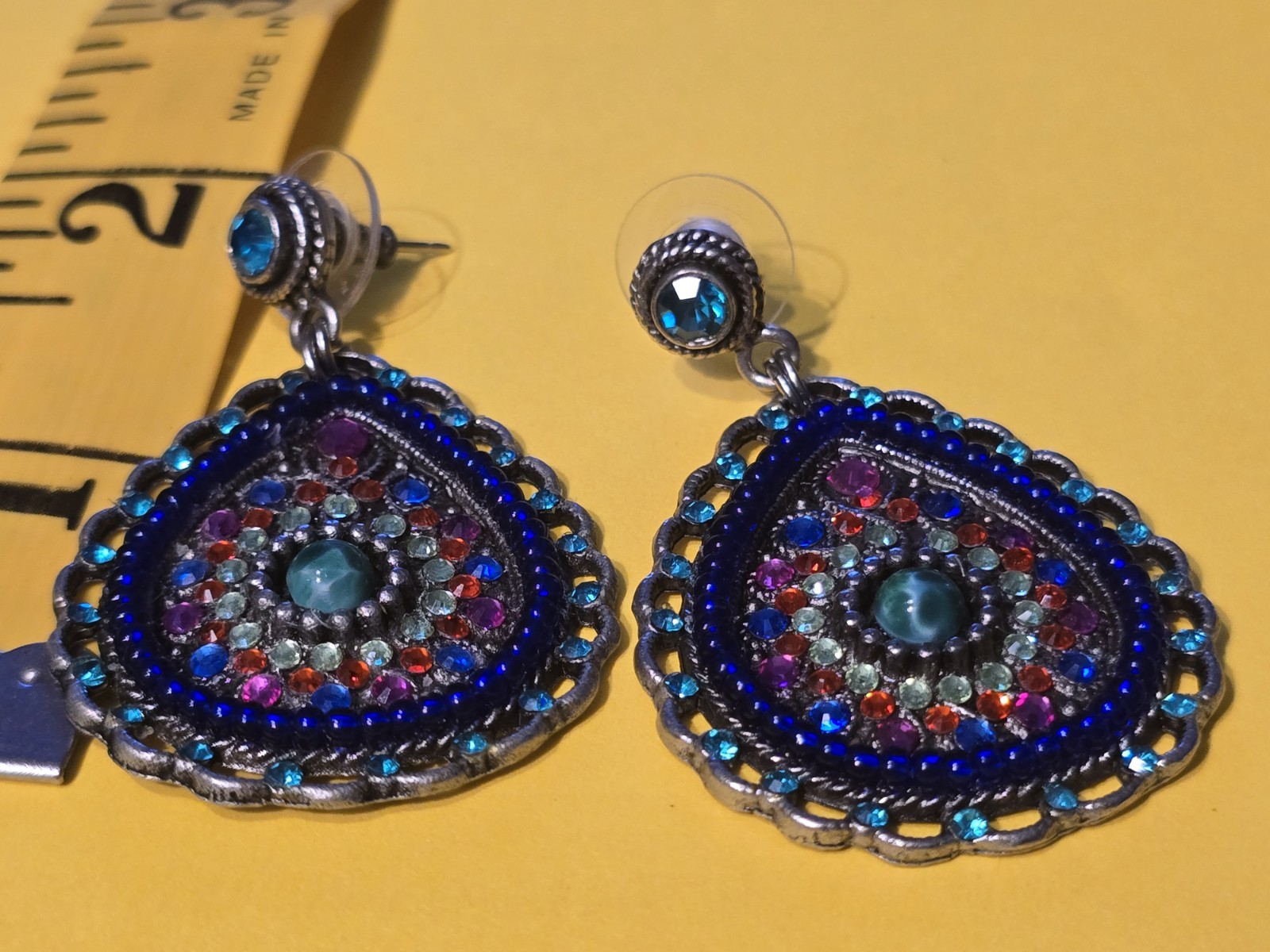 Vtg Teardrop Dangling Earrings By Faith Light Weight / Multi Color Stones