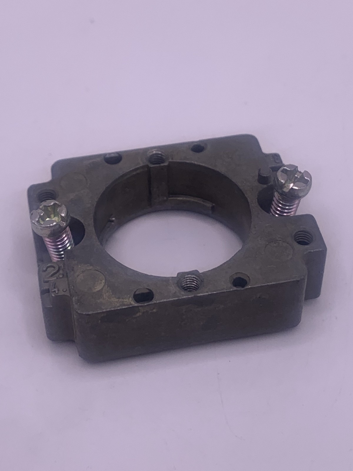 Telemecanique ZB2-BZ009 Mounting Base, NO BOX Z2B