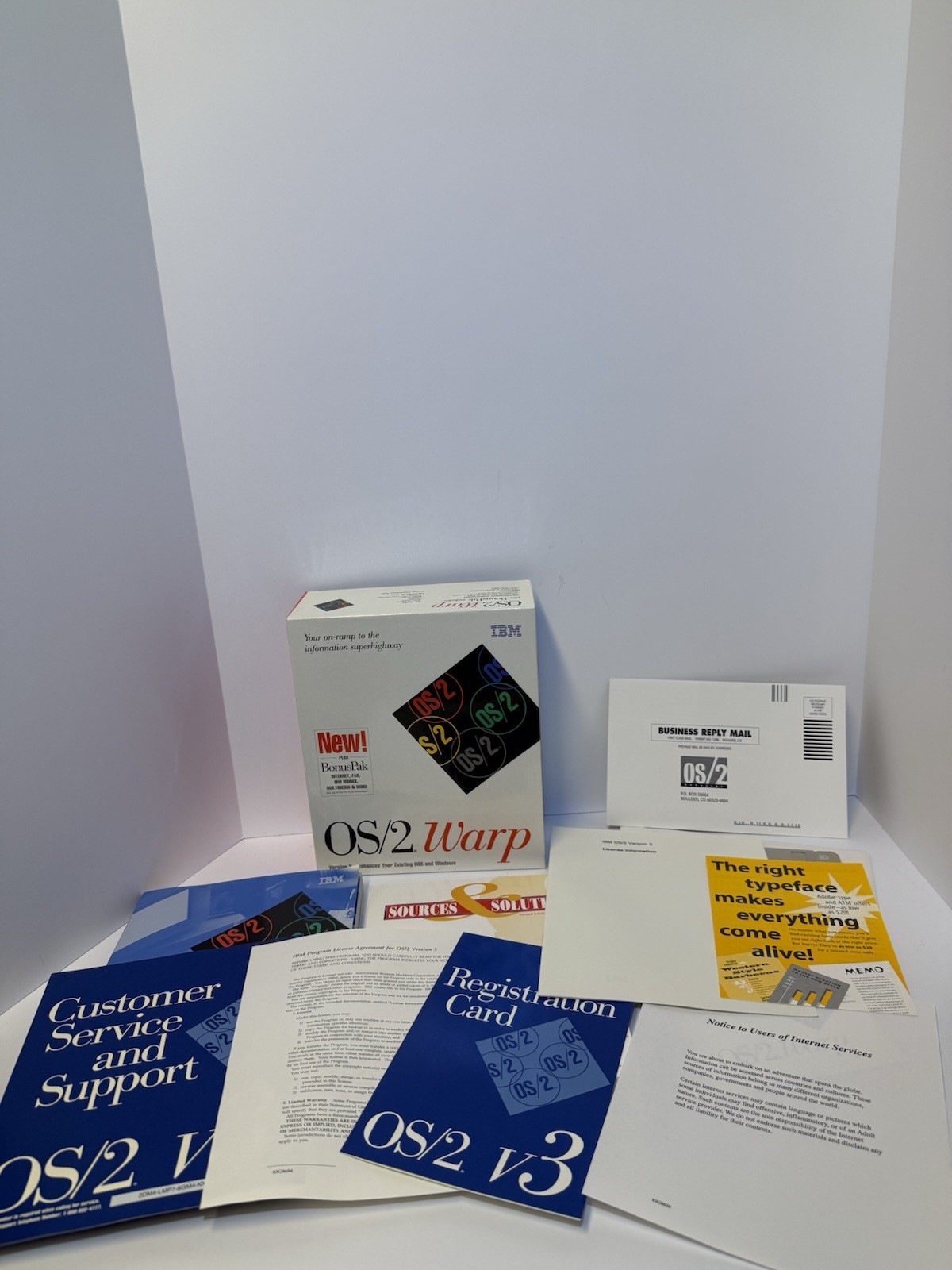 IBM OS/2 WARP Version 3 Plus BonusPak With Floppy Discs Red Spine