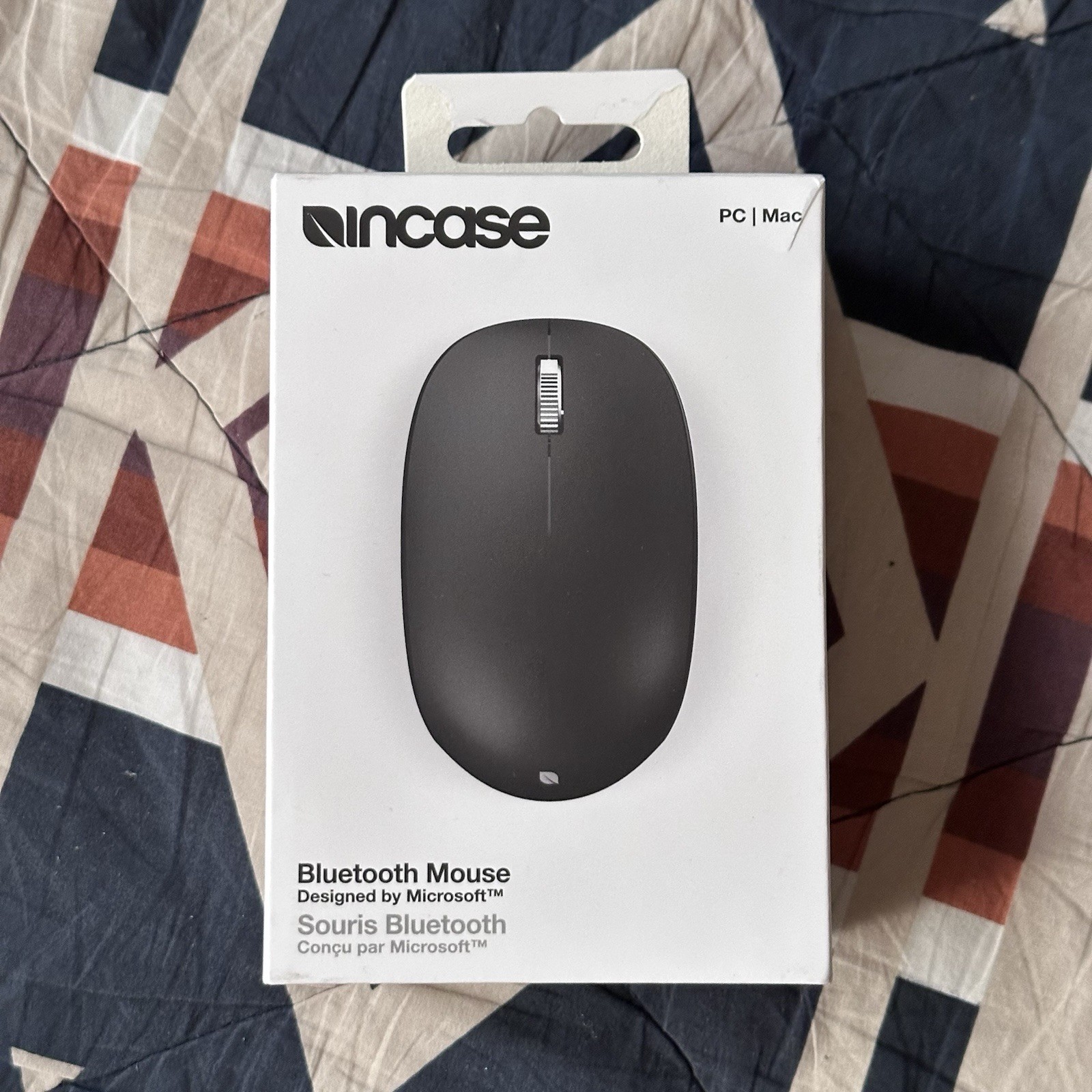 Incase - Bluetooth Mouse Designed by Microsoft - Wireless for PC Mac - Black