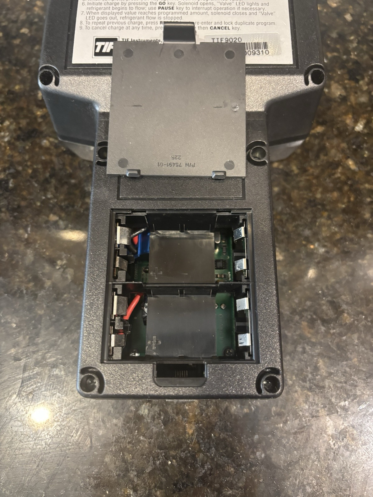 TIF Instruments 9020 Remote Charging Module In Case WORKS TESTED TIF9020