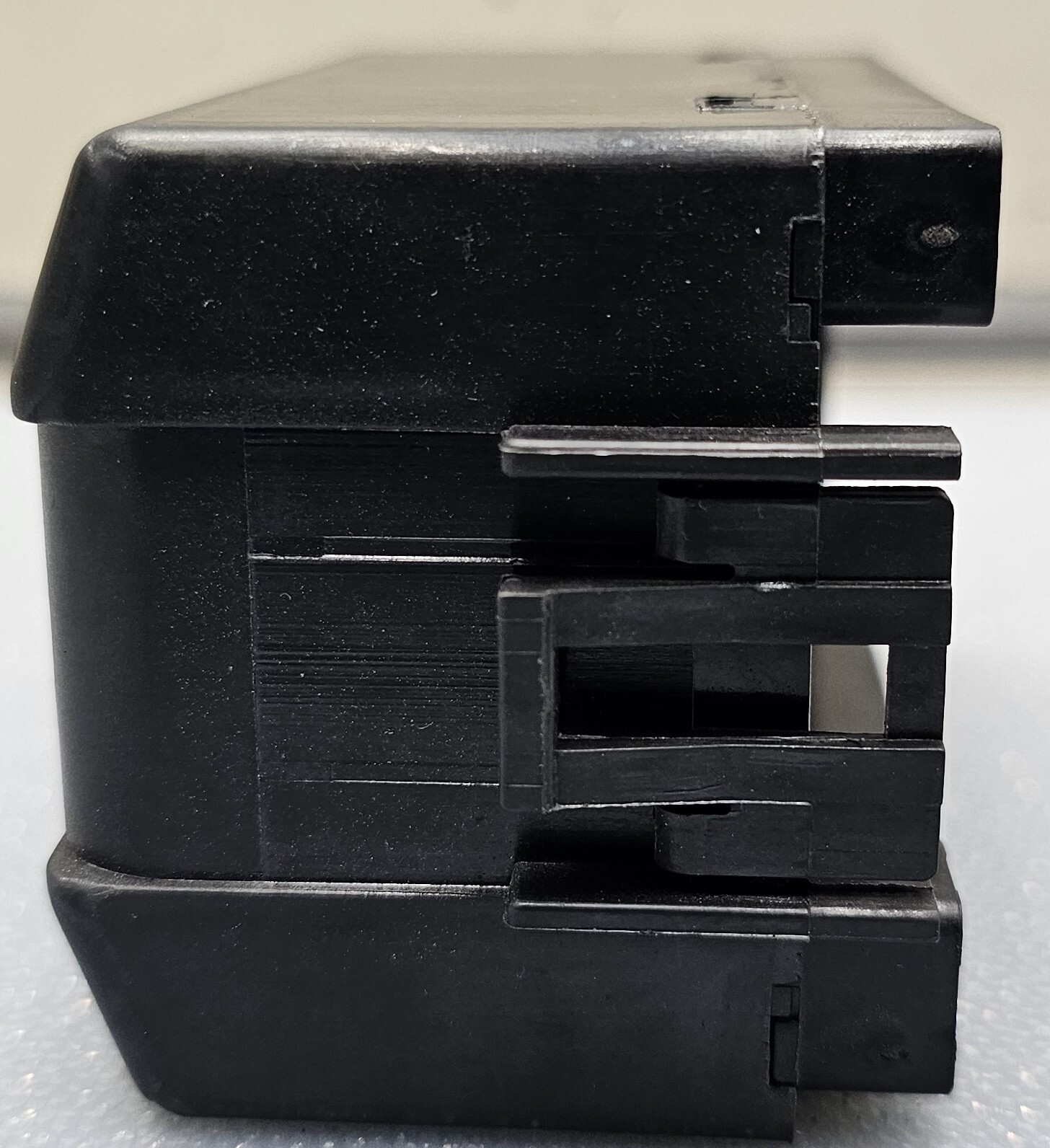 🔥02-03 MITSUBISHI ECLIPSE GALANT FRONT ECU RELAY ENGINE CONTROL UNIT COMPUTER