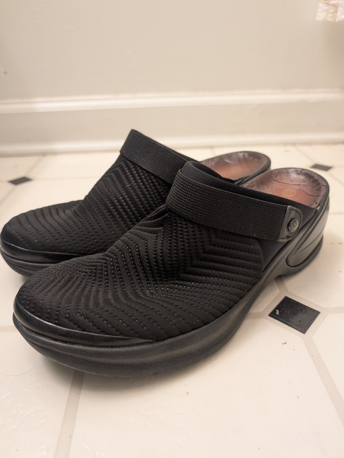 Bzees Kitty Clogs Womens US Size 11M Black Comfort Ankle Strap Washable
