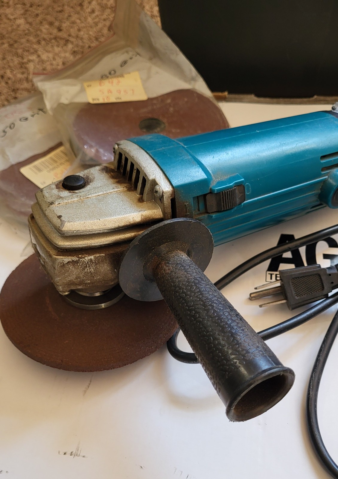 4 1/2 Angle Grinder S1M-115A with Toolbox