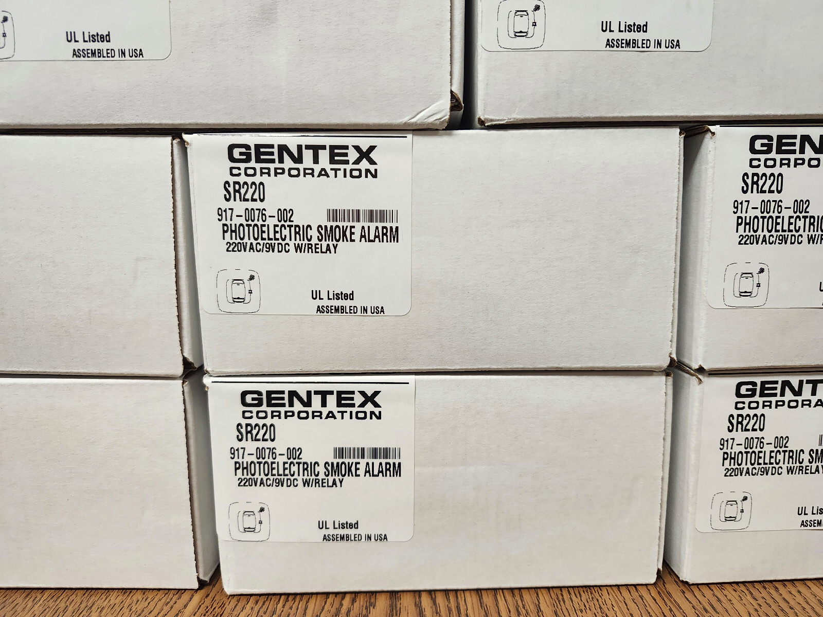 Gentex #SR220, Smoke Alarm, 220 VAC, Photo, W/Battery Back up, Relay Contacts.