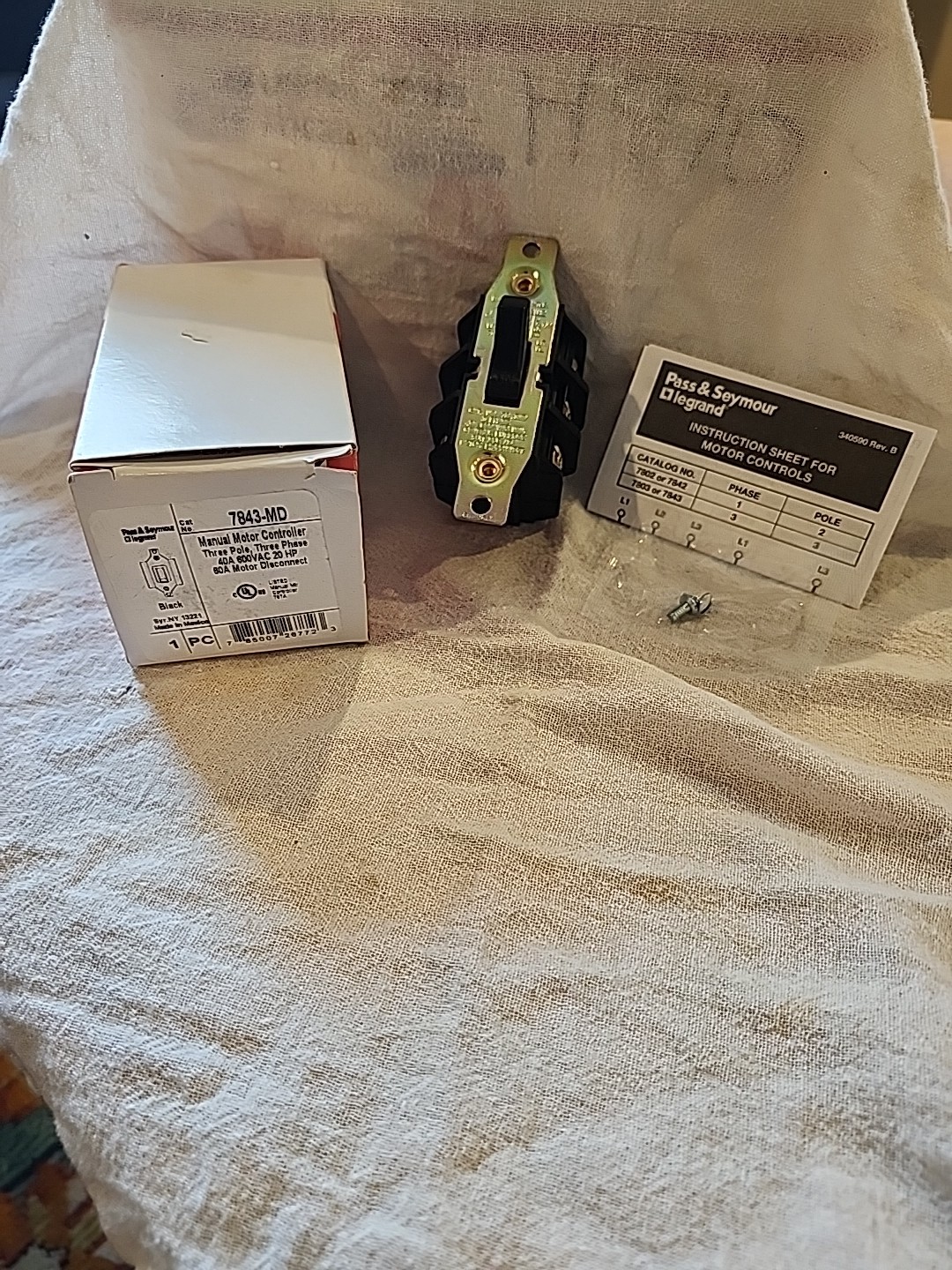 LEGRAND 7843MD  7843-MD (NEW IN BOX) Passenger & Seymour 3 Phase Motor Disconnec