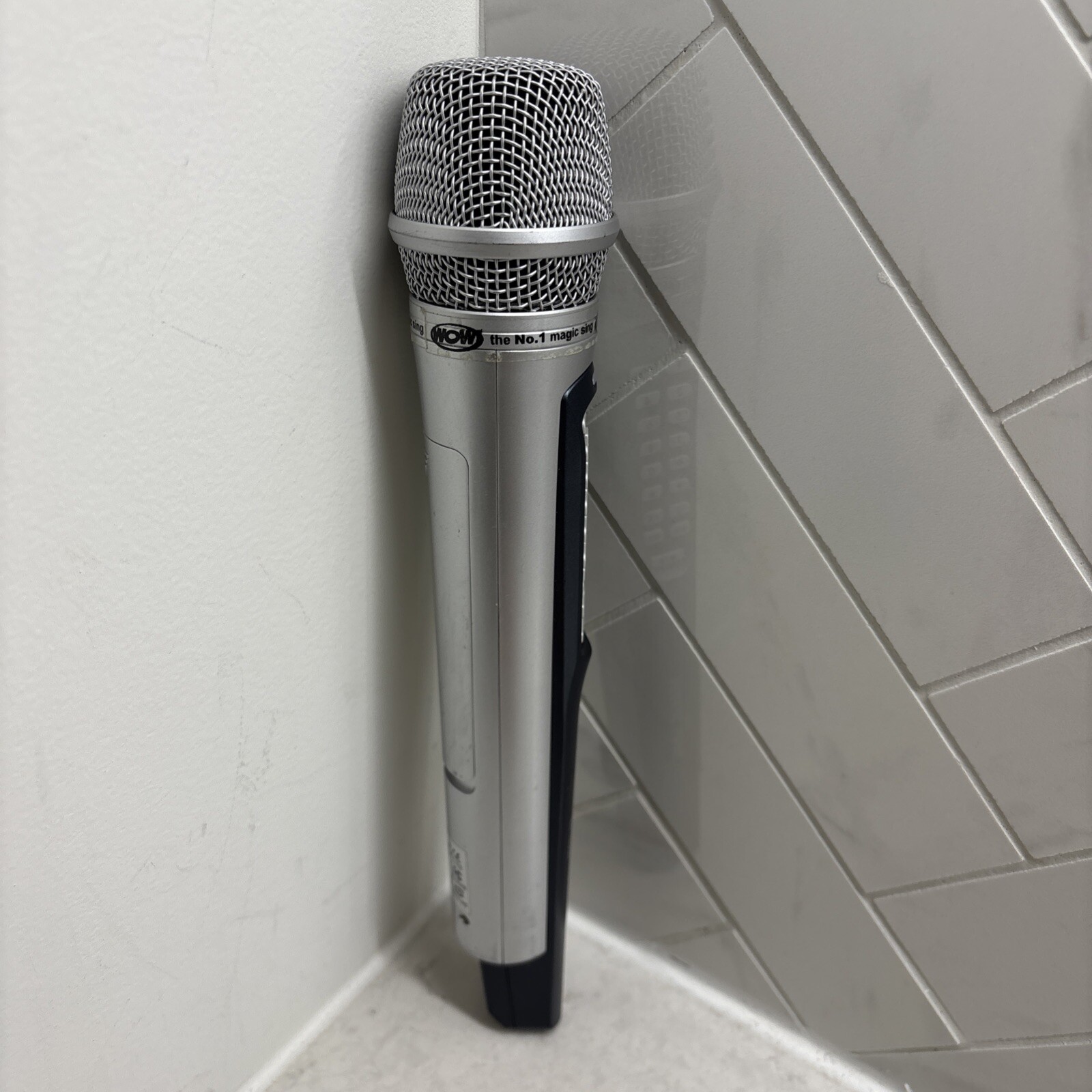 Magic Sing EG-18000 Wireless Karaoke Microphone 🎤 Mic. Does Not Turn On.