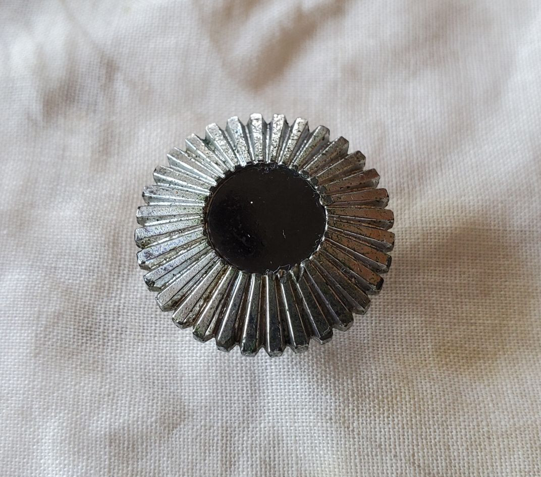 Transistor Radio Knob 1/4 Inch Knurled Shaft Unknown Make and Model(s)