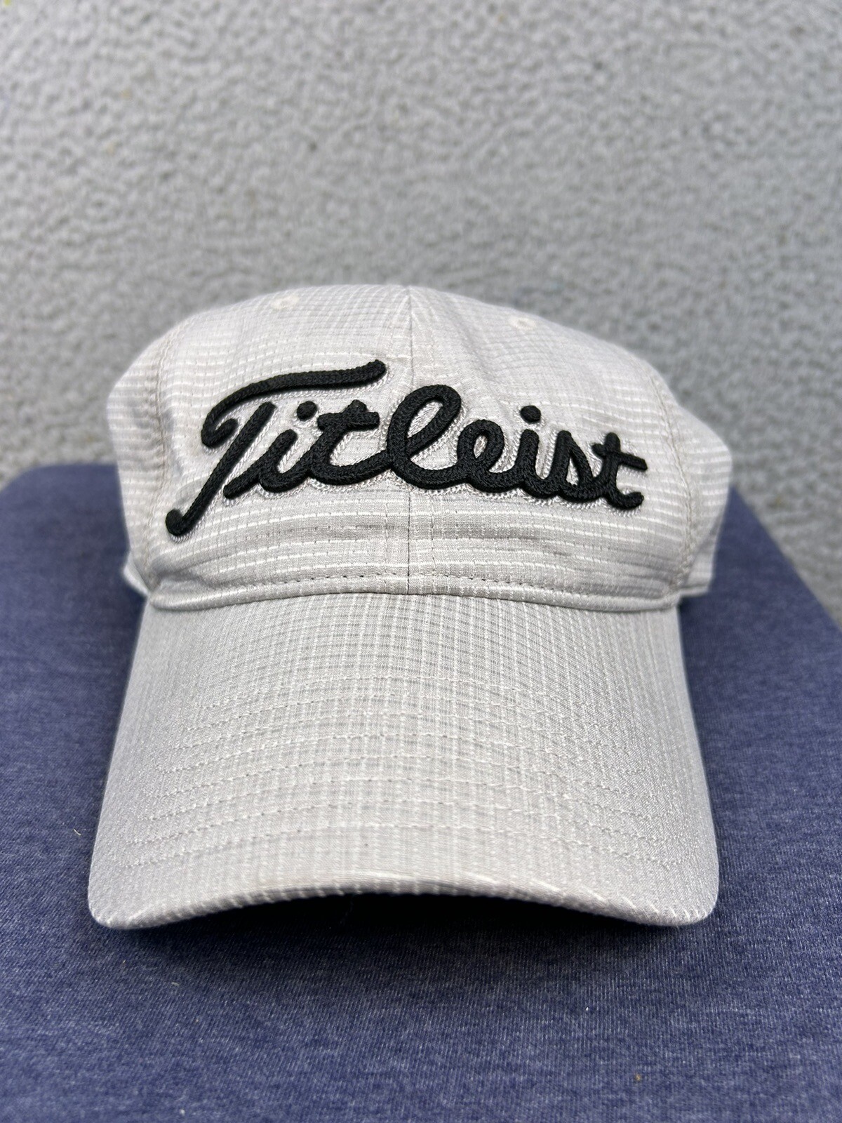 Titleist Hat Cap Strap Back Gray Black Golf Golfing Adjustable Outdoors Mens