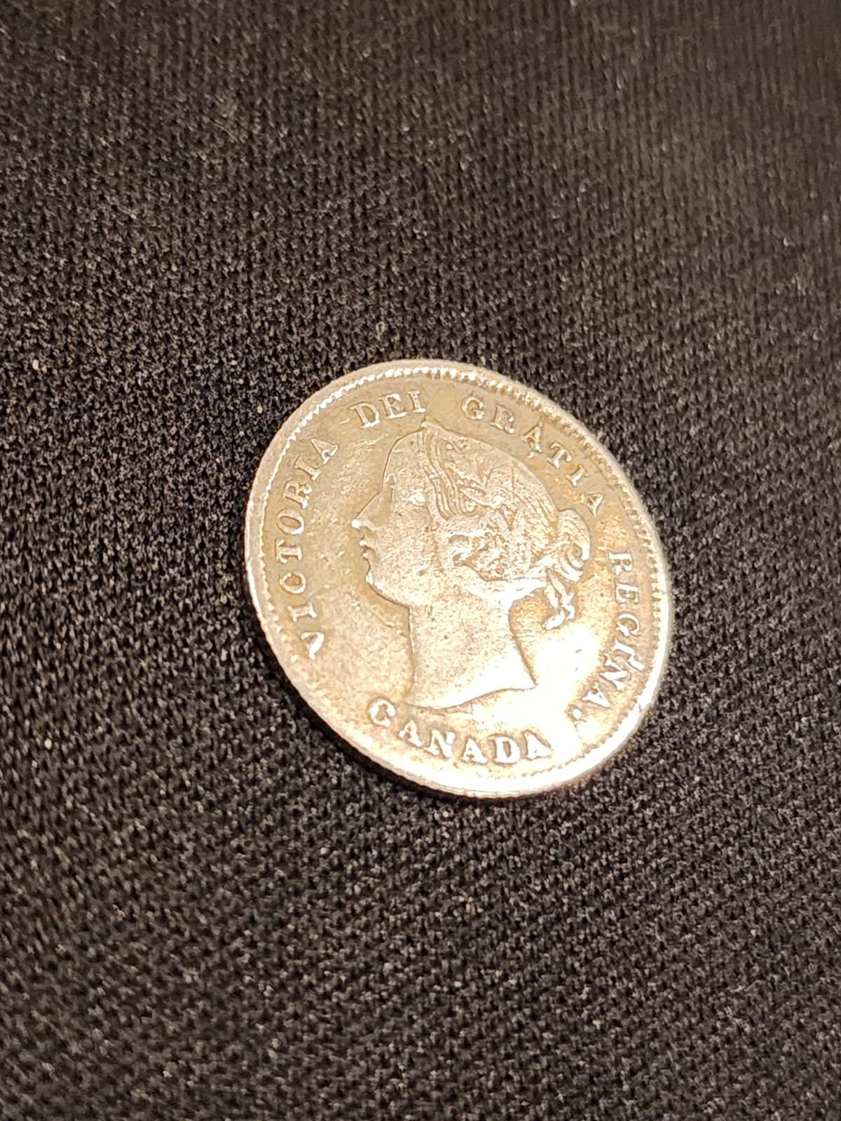1870 Canada 5 Cents - Raised Border Silver Coin