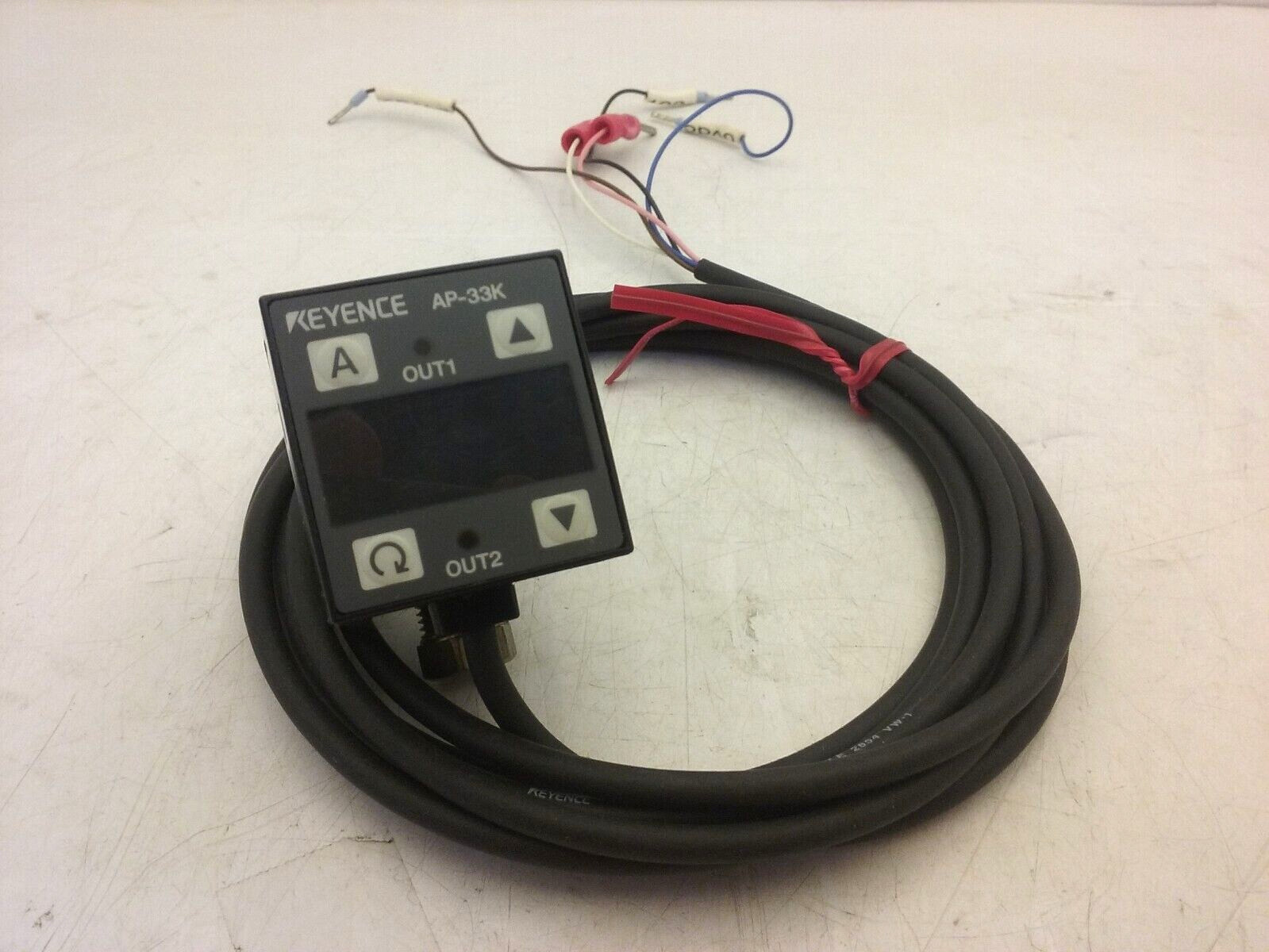 KEYENCE AP-33K PRESSURE SWITCH 0-145 PSI 12-24V DC NPN OUTPUT