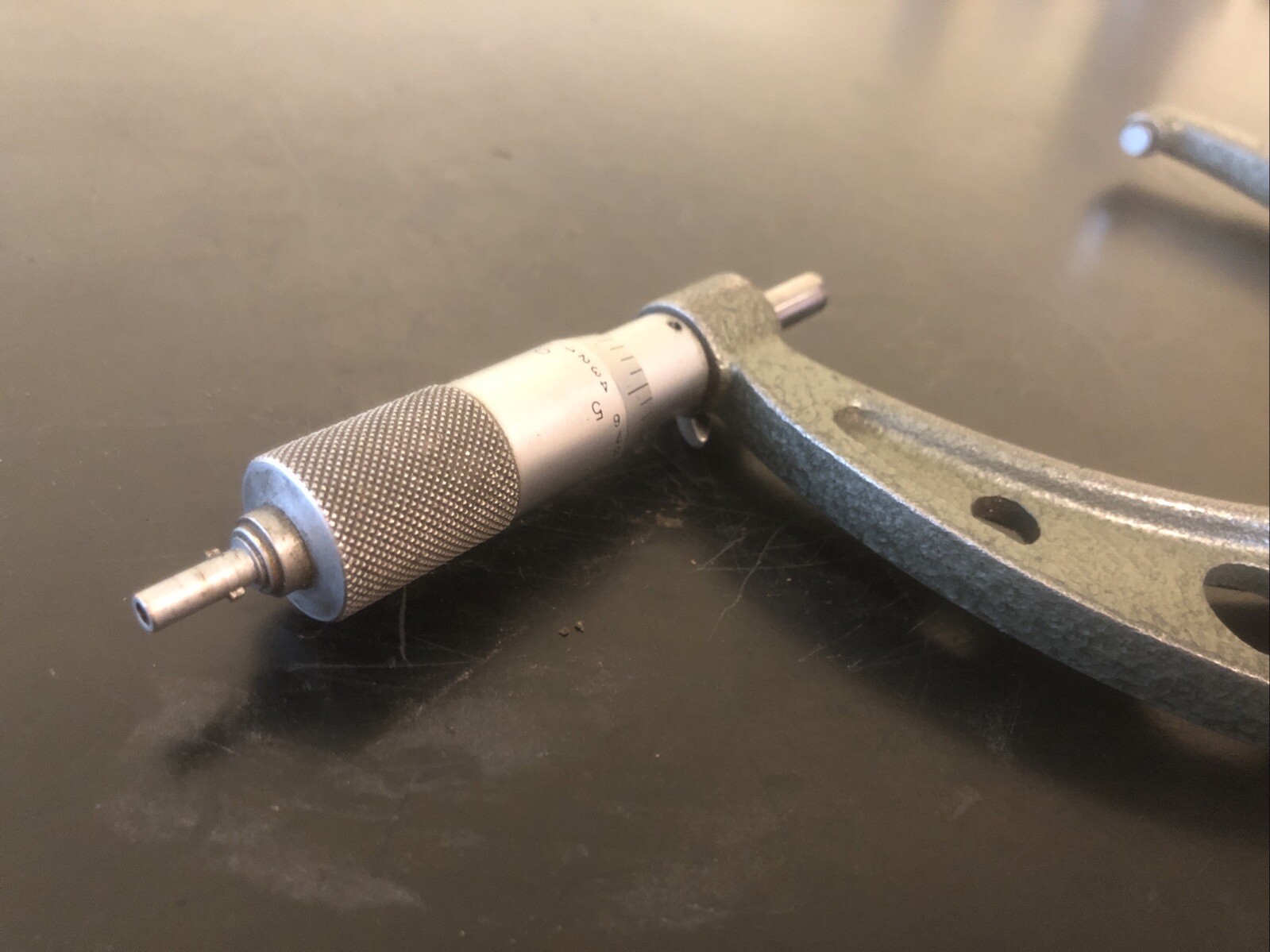 Mitutoyo 5-6” Outside Micrometer #103-182A .001"