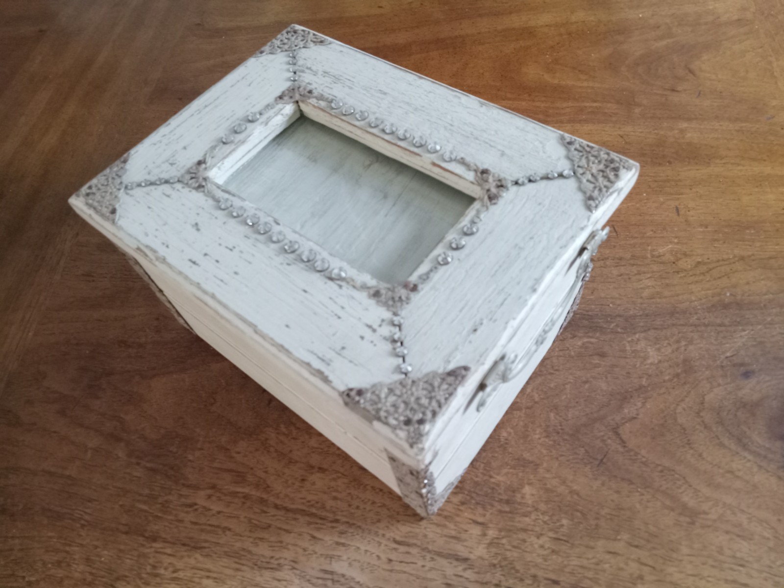 Vintage Treasure Chest/Decorative Trunk for keepsakes & other storage