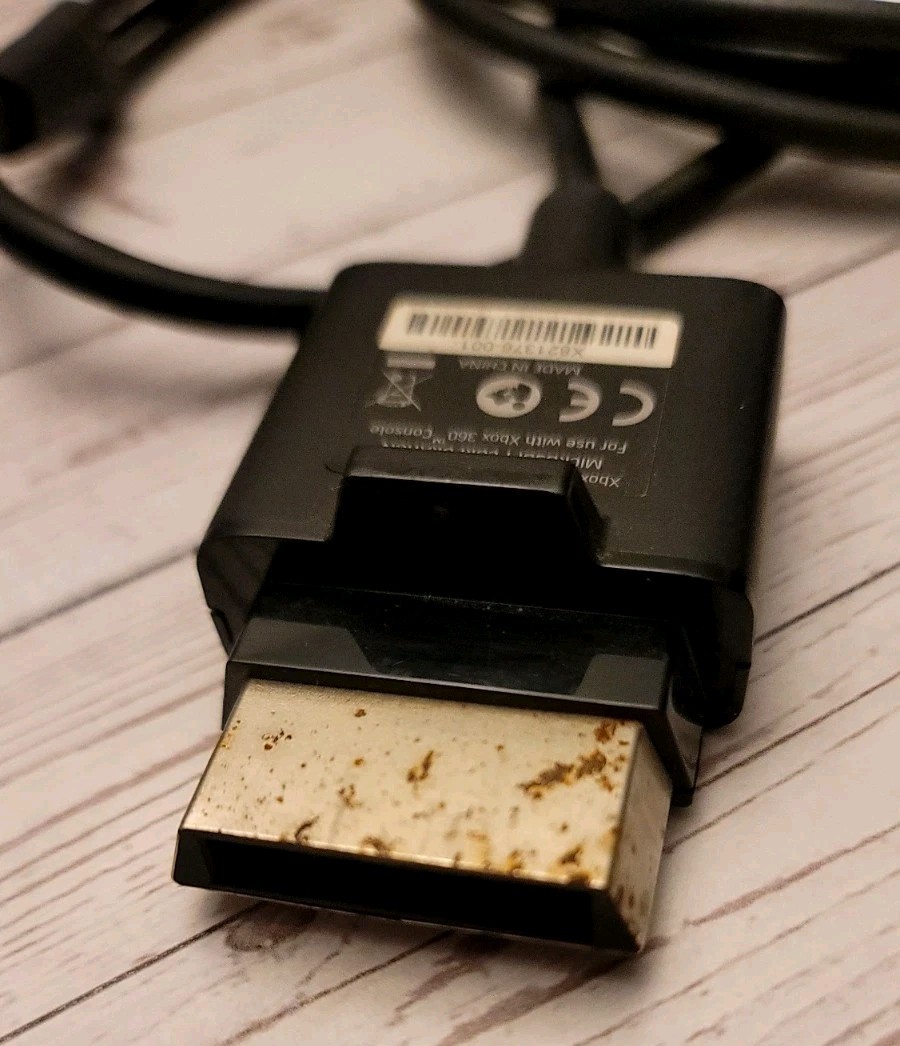 XBOX 360 COMPOSITE AV CABLE, PRE-OWNED. UNTESTED .