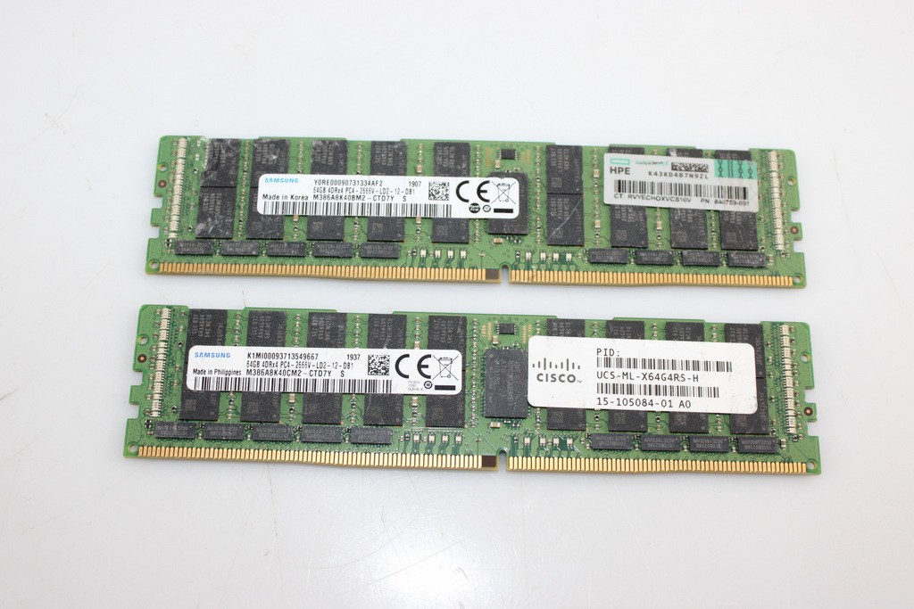 2 x Samsung 64GB DDR4-2666 PC4-21300 ECC LRDIMM Server Memory RAM (damaged)