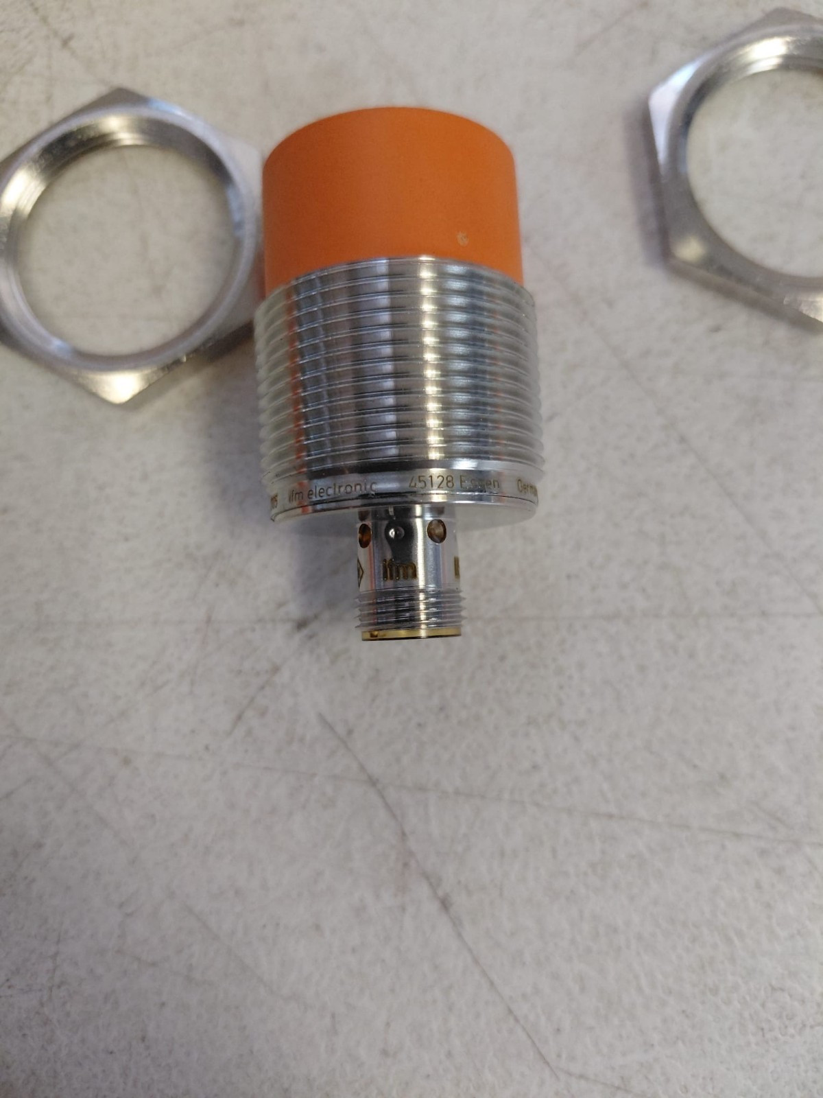 IFM IIS247 Inductive Proximity Sensor M30 10-30V DC Flush Mount 3-Pin IO-Link