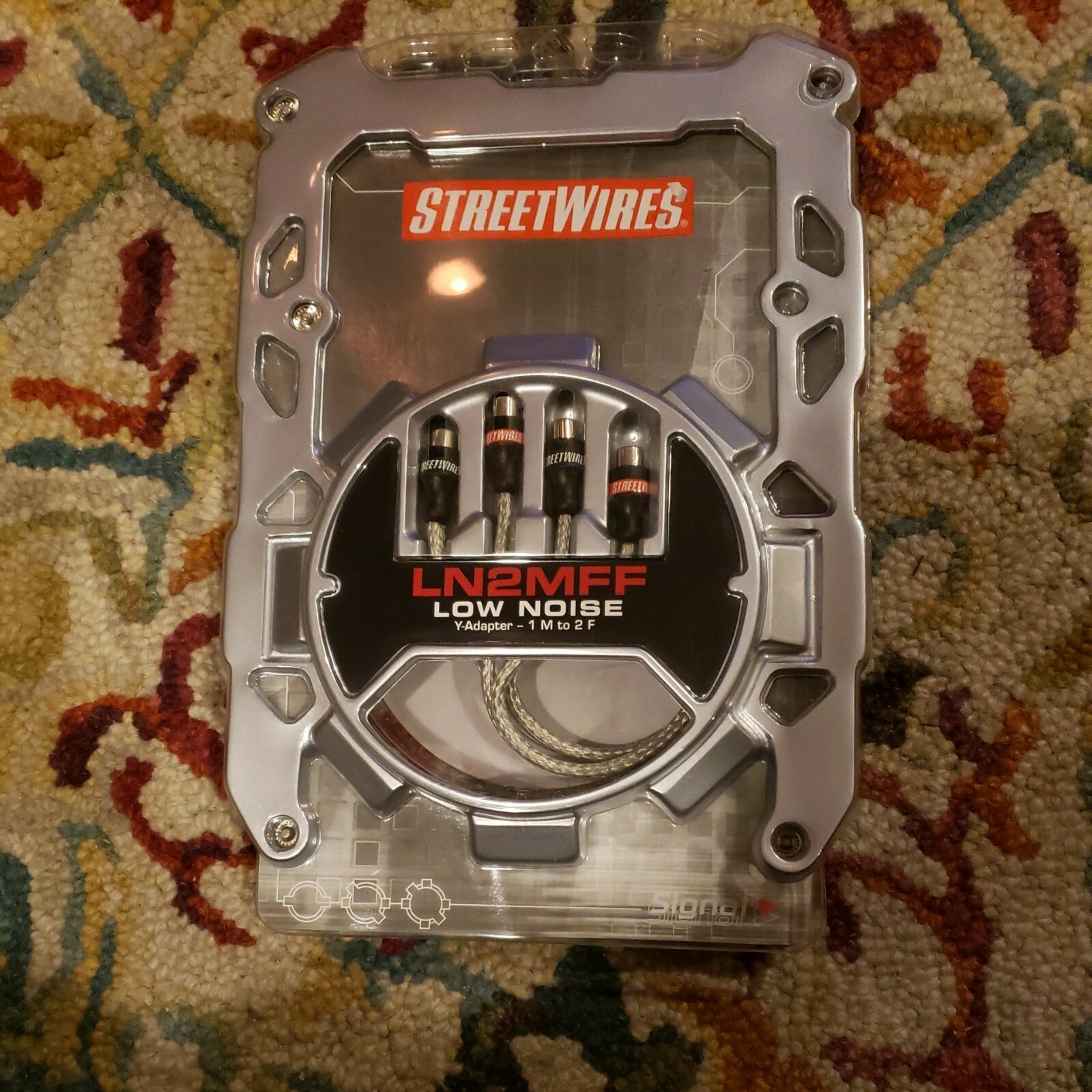 Streetwires LN2MFF low Noise Y-Adapter 1 Male to 2 Females NEW  Free Shipping
