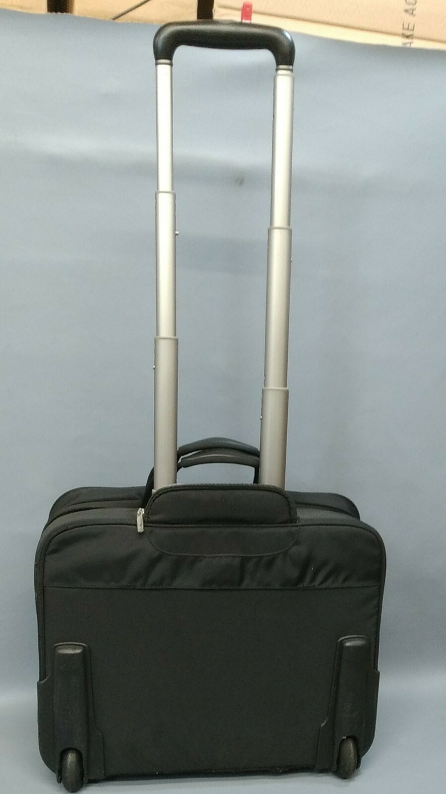 Case Logic Rolling laptop bag suitcase briefcase nice used case