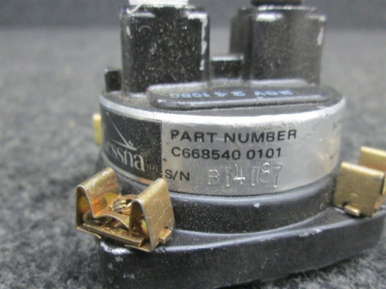 C668540-0101 UMA Suction Indicator