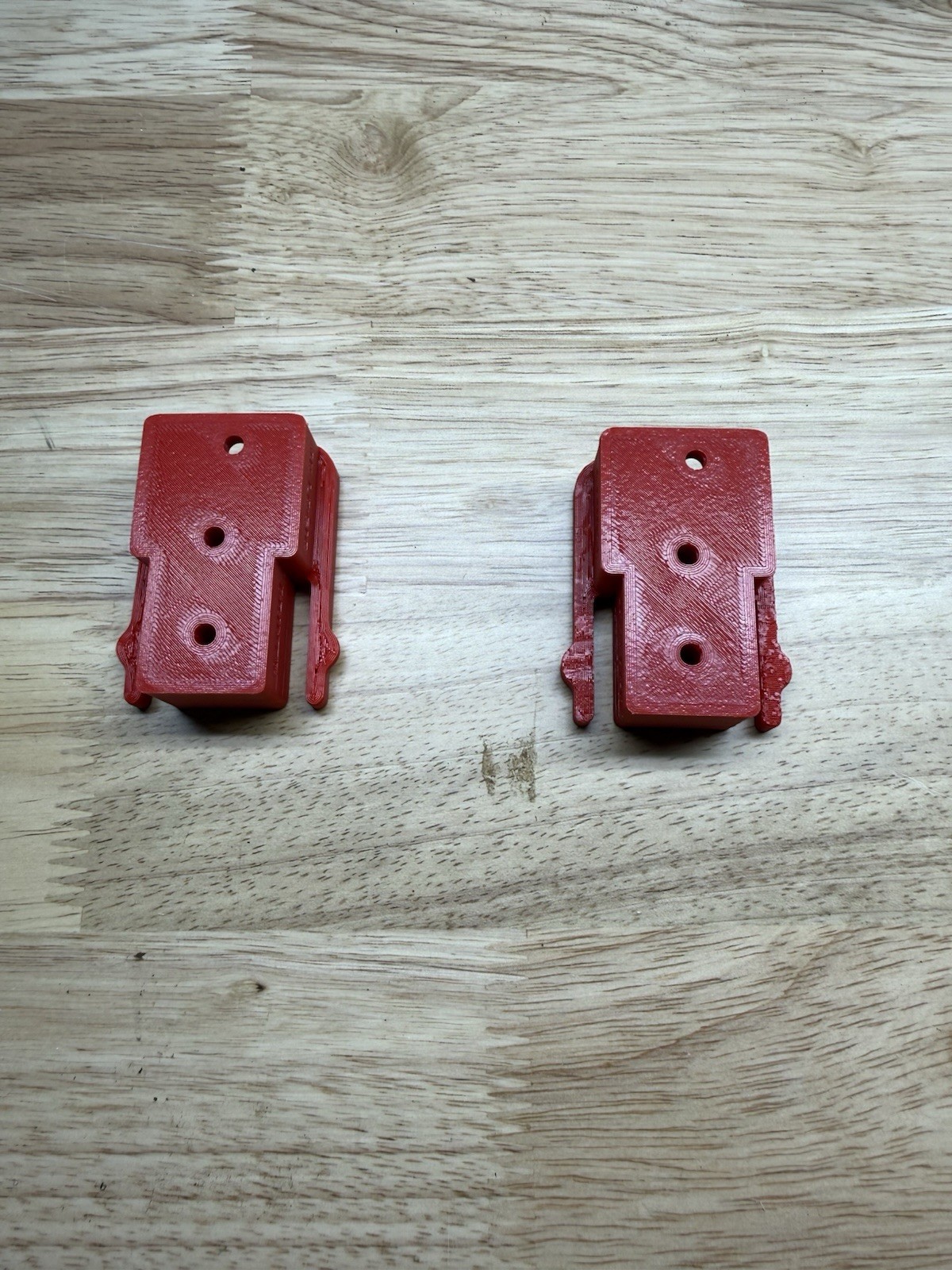 Shallow Locking Tool Mounts – Compatible with Milwaukee M18 tools (Set of 2) Red
