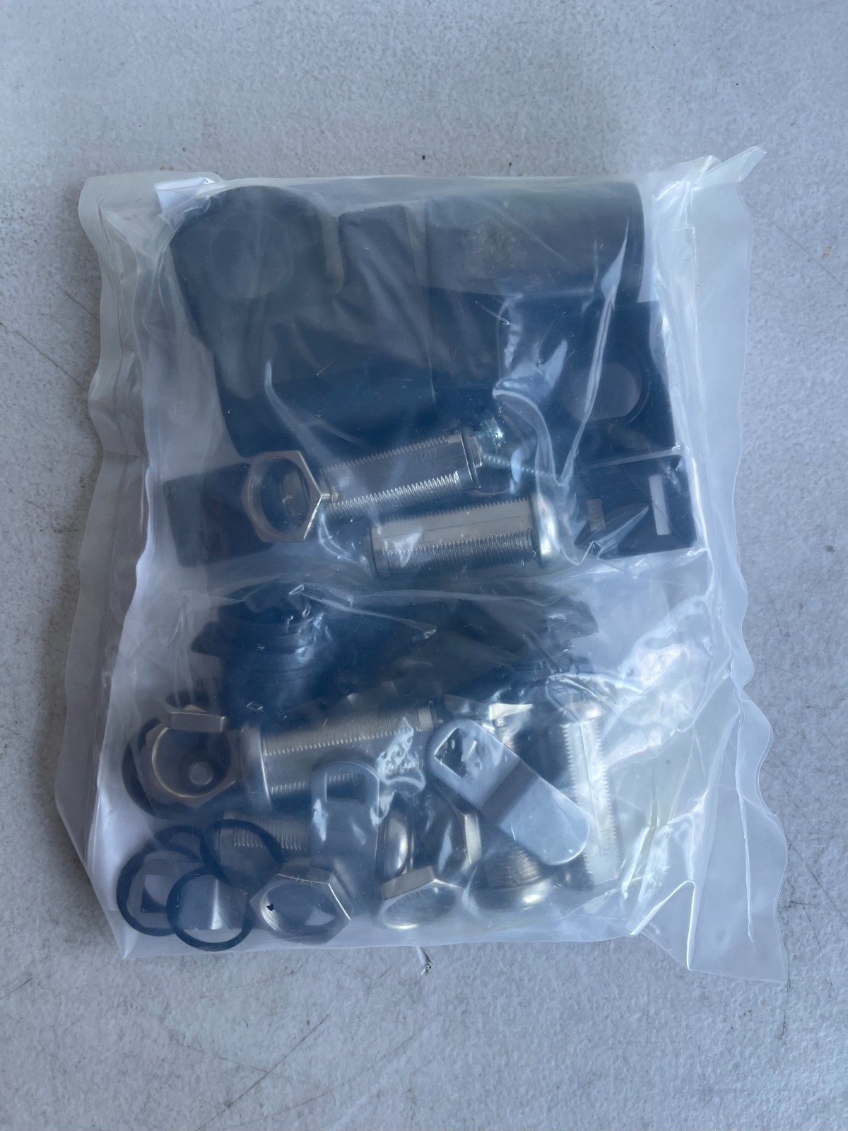 NEW DECKED A0066-LOCK Lock Kit 6 with 2 matching keys for Drawers and Bins