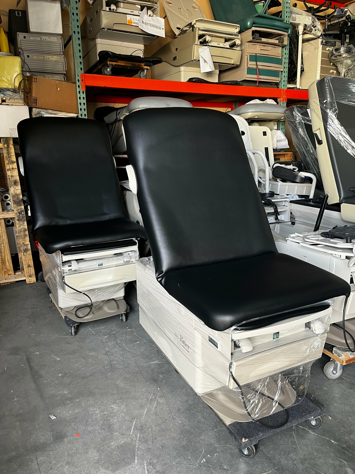 Midmark Ritter 222 Barrier-Free Power Examination Table - Refurbished