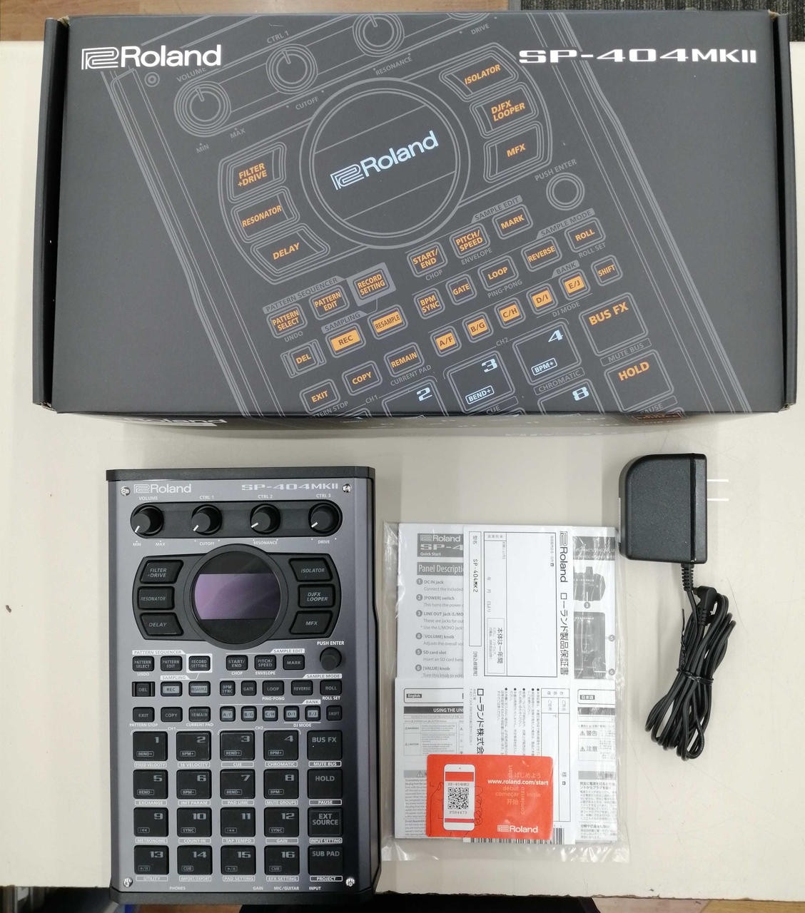 ROLAND SP-404MKII Creative Sampler and Effector w/ Accessories Box JP MG01 3.0