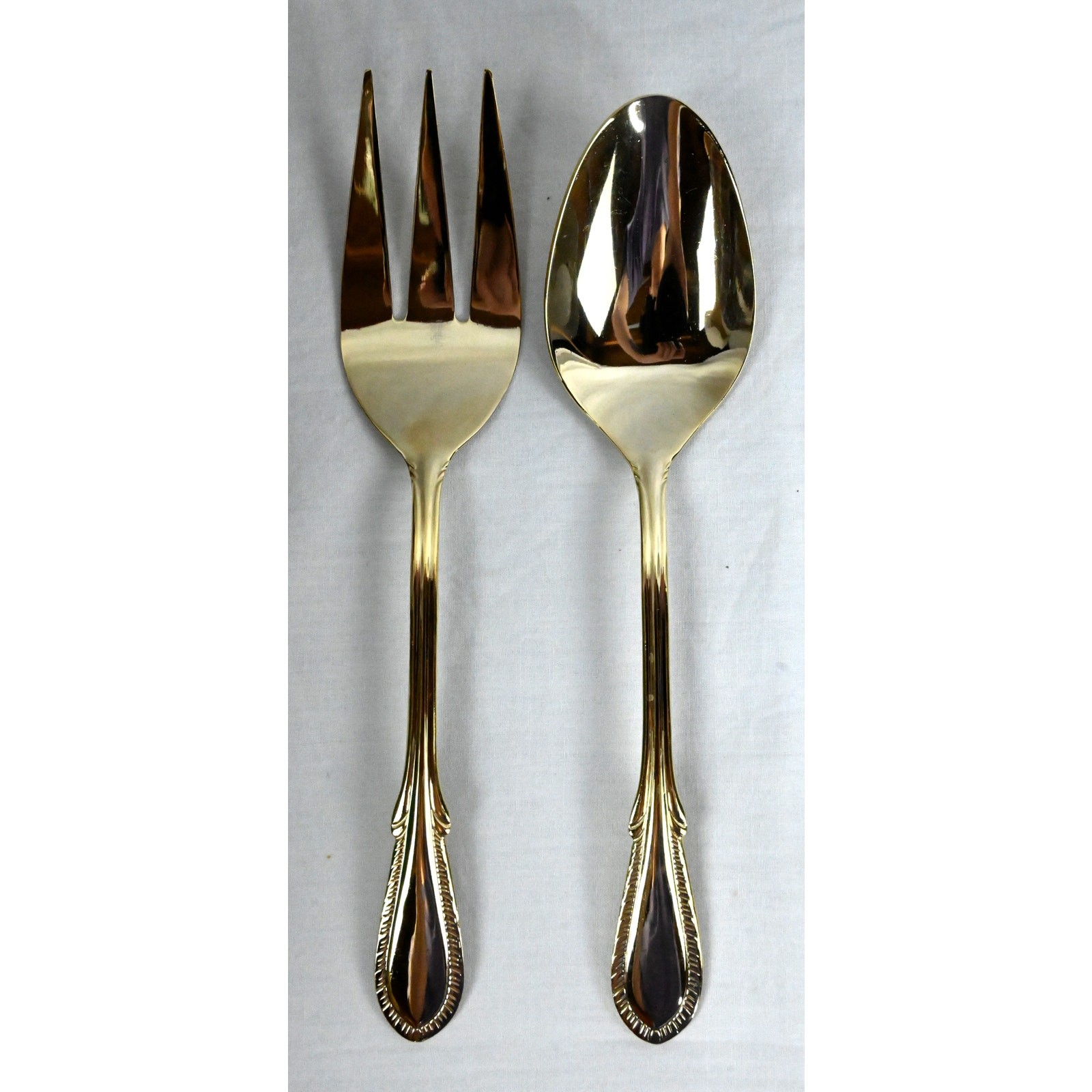 Farberware BREEZE GOLD Pattern Gold Electroplate 64 PC Flatware Set w/ Box