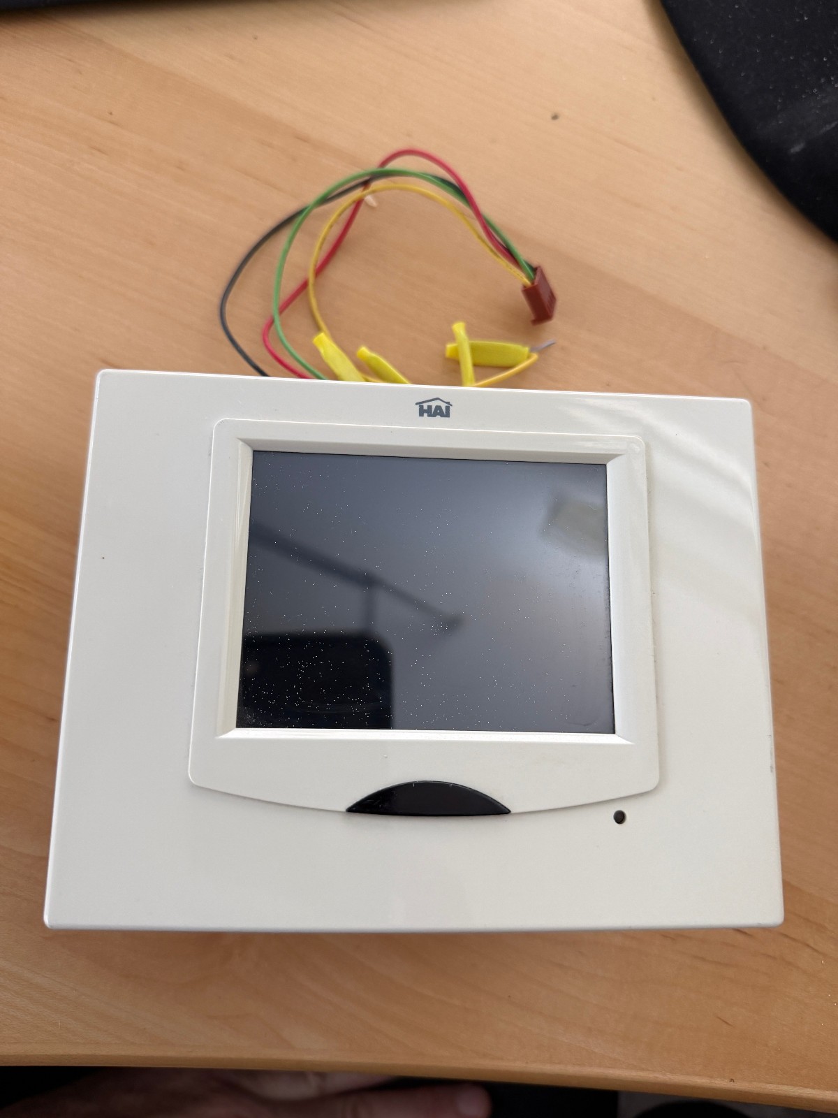 Leviton HAI OmniTouch 32A00-1 Touchscreen - White