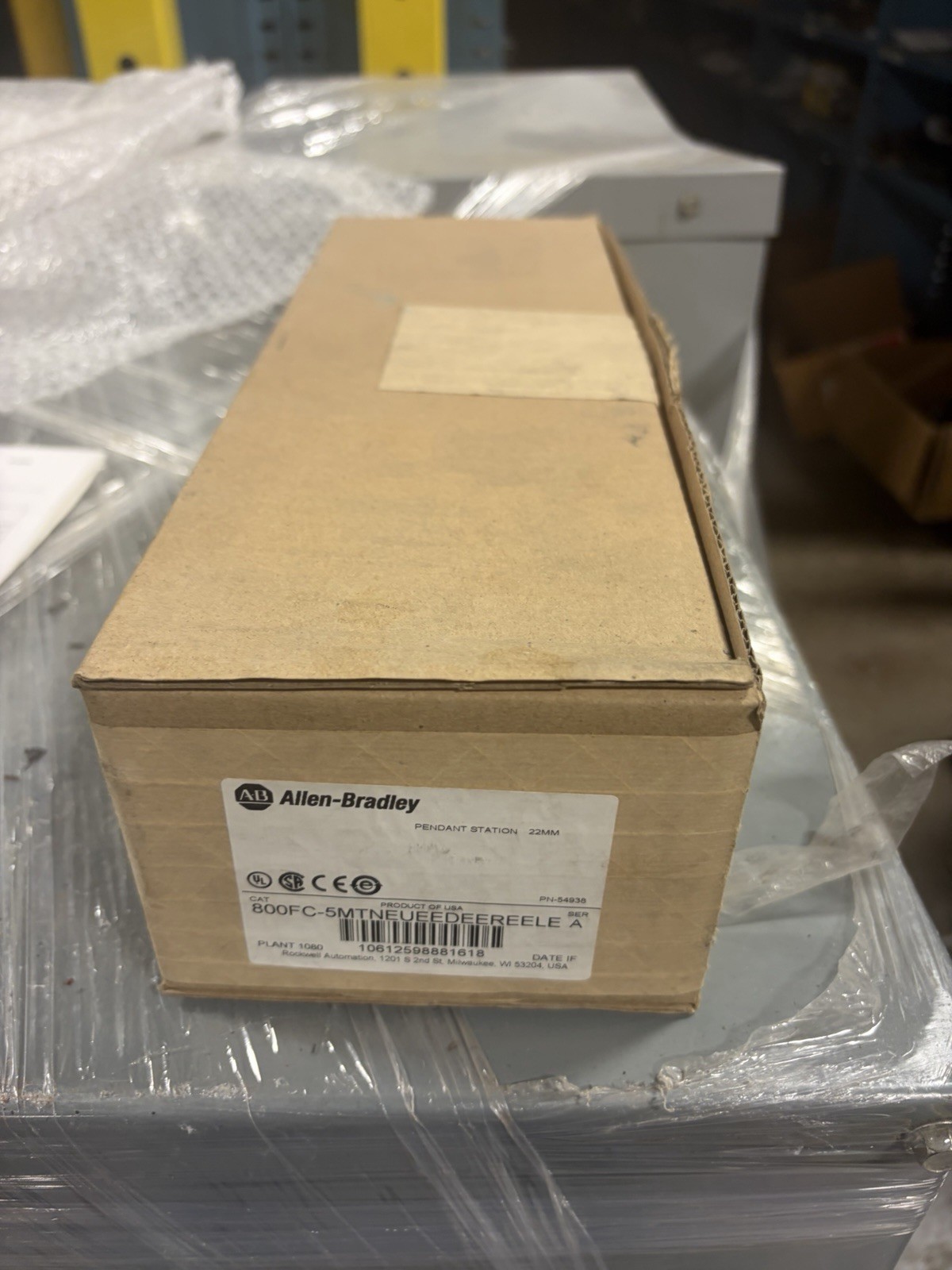 Allen-Bradley 800FC-5MTNEUEEDEEREELE Station 5 Button E-Stop OPEN BOX