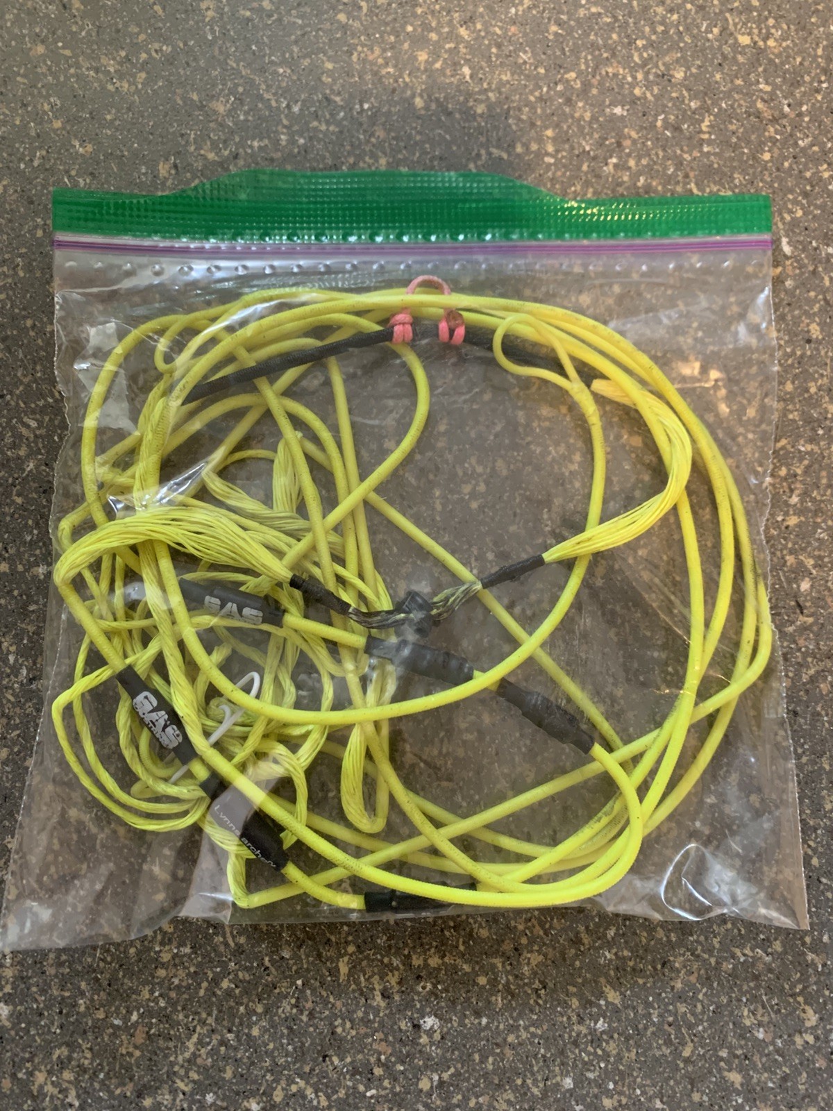 Gas Mathews LIFT 33 BowStrings Bow String Cable Flo Yellow Set