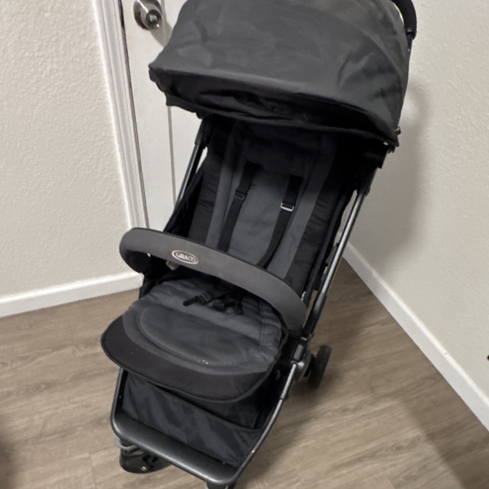 Graco Lightweight Black Gray Foldable Single Stroller Adjustable Canopy