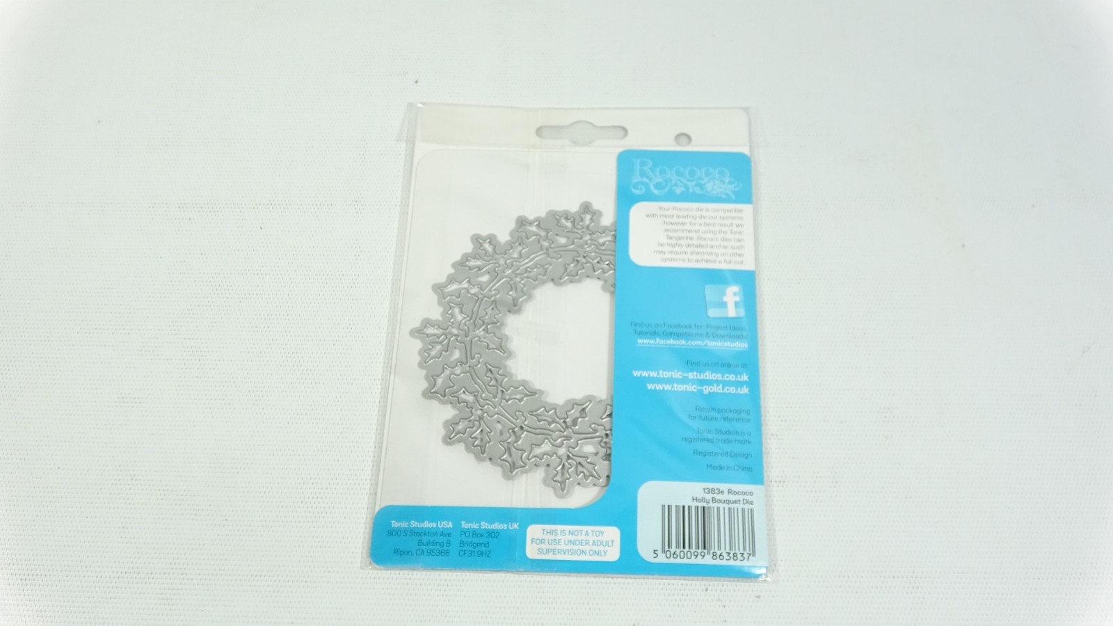 Tonic Studios Rococo Christmas Holly Bouquet Die 1383e